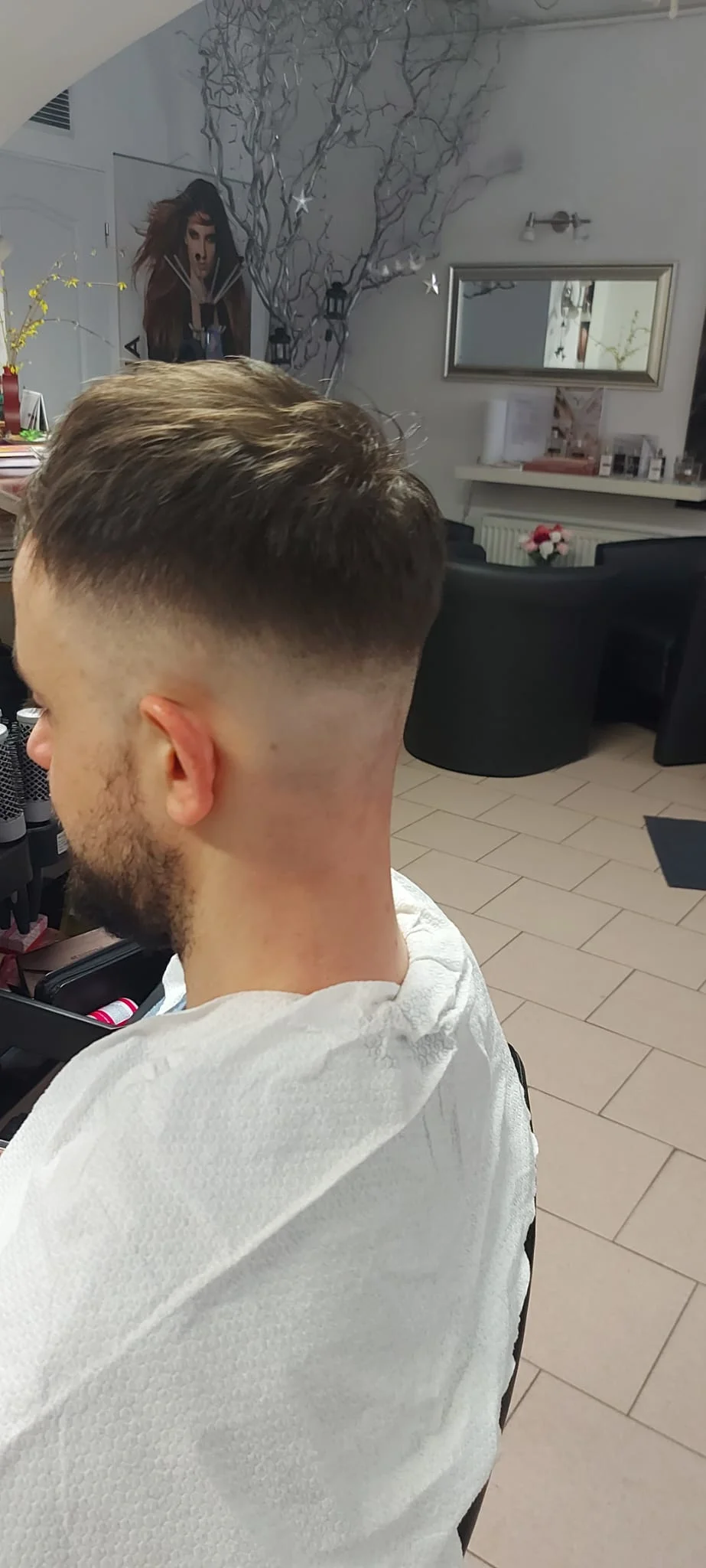 Pánský střih včetně mytí a stylingu ve studiu Spirit na Vinohradech