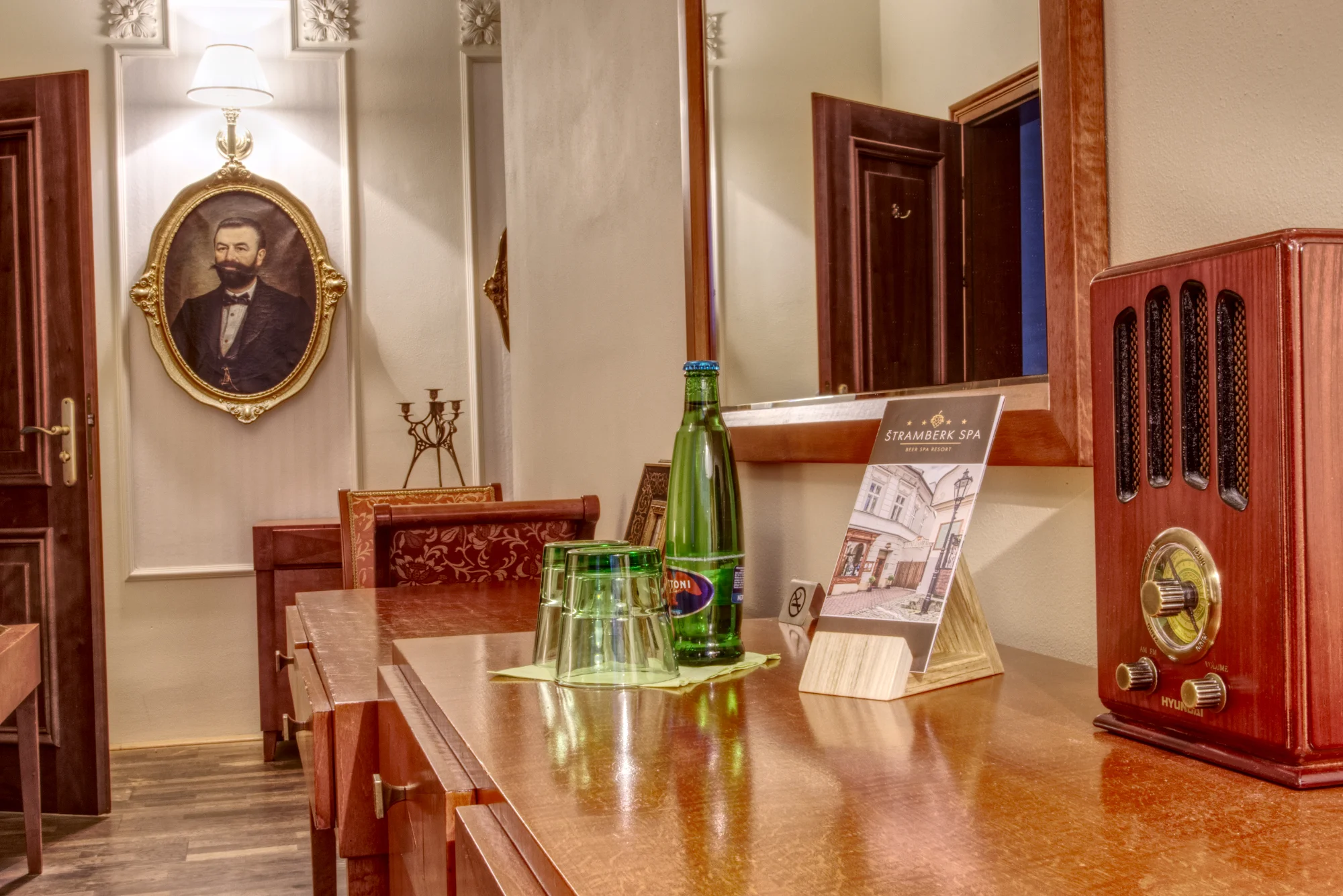 Pobyt v luxusním historickém hotelu na náměstí ve Štramberku: polopenze a vyhlášené Lašské lázně