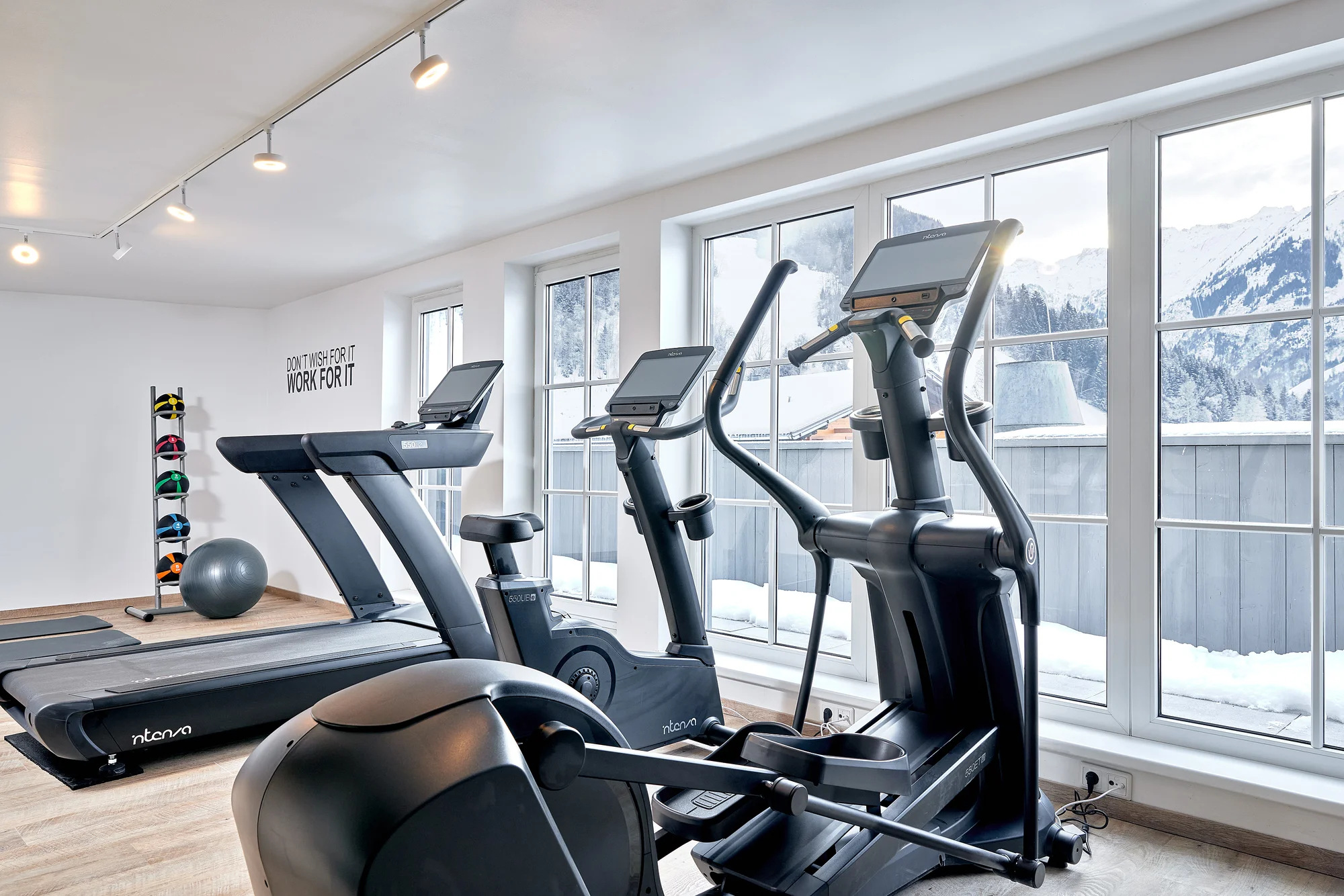 Pobyt ve 4* hotelu v rakouském Kaprunu: polopenze, wellness, venkovní i vnitřní bazén, v létě karta výhod