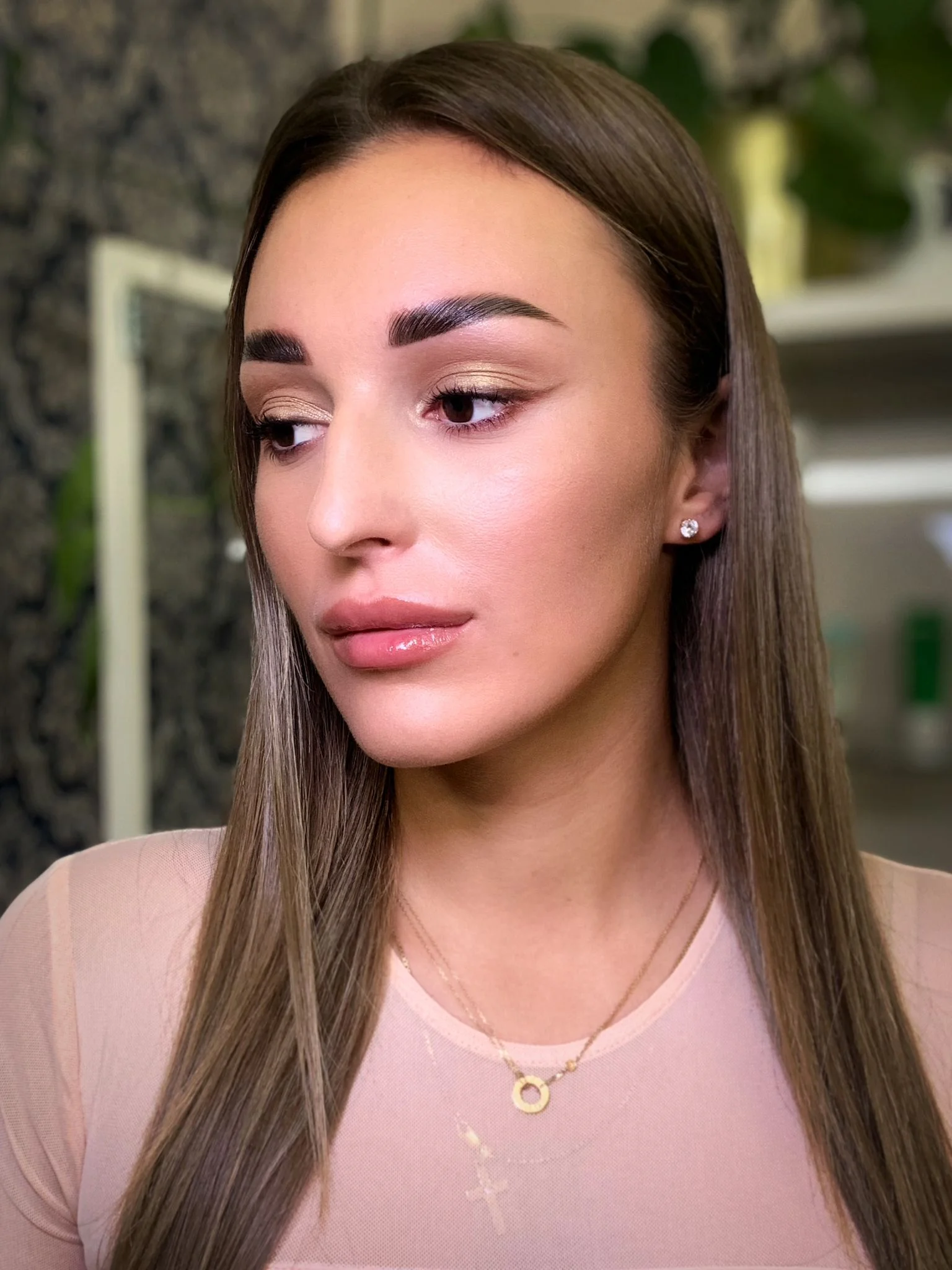 Udělejte něco pro sebe: večerní líčení i styling účesu pro 1 nebo 2 osoby