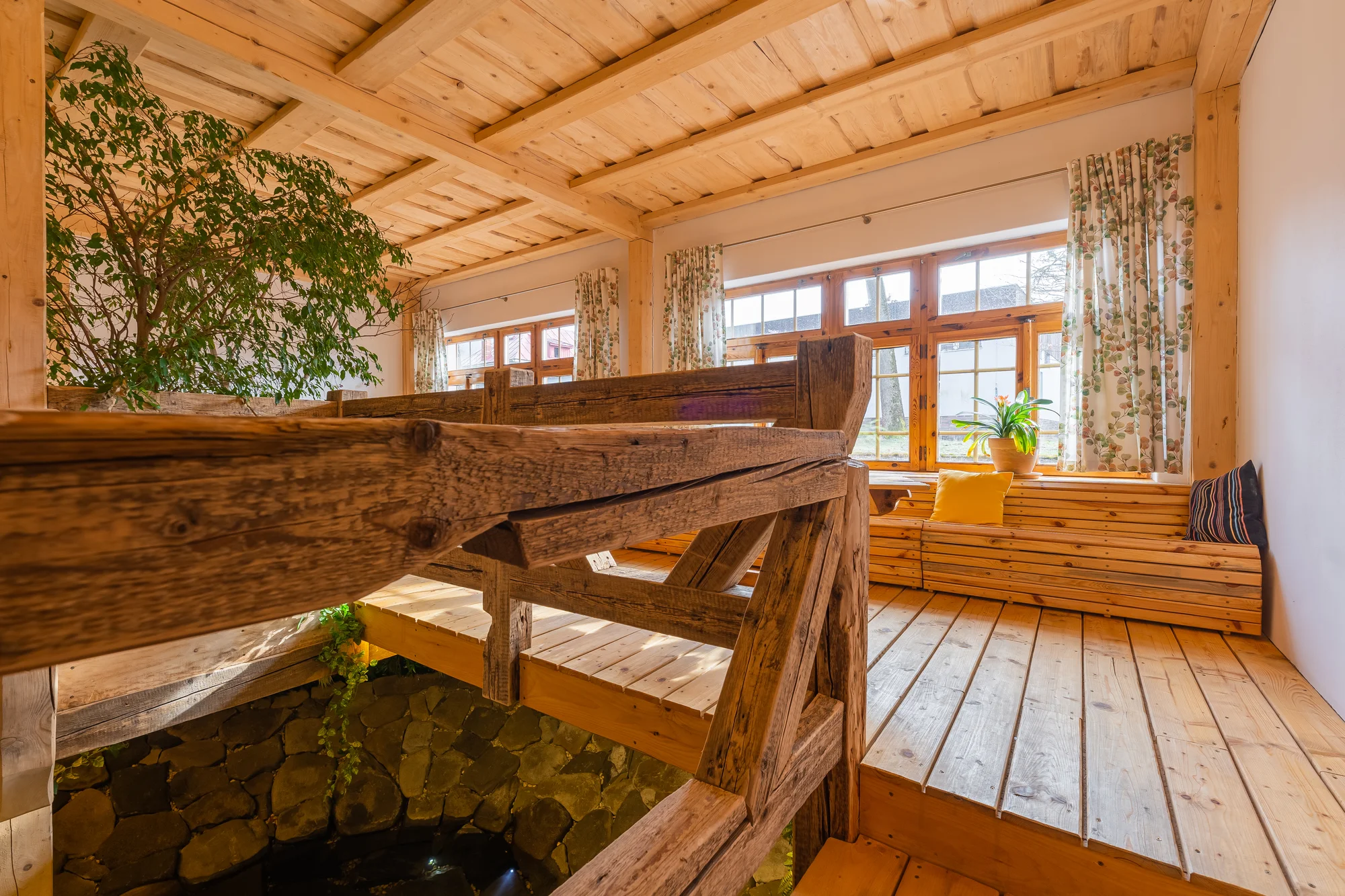 Dopřejte si relax: 120 min. privátního wellness s lahví sektu pro dva