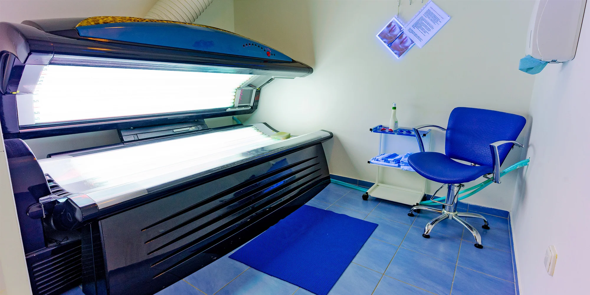 Opálení lusknutím prstu: roční permanentka do solária na 50 nebo 100 minut