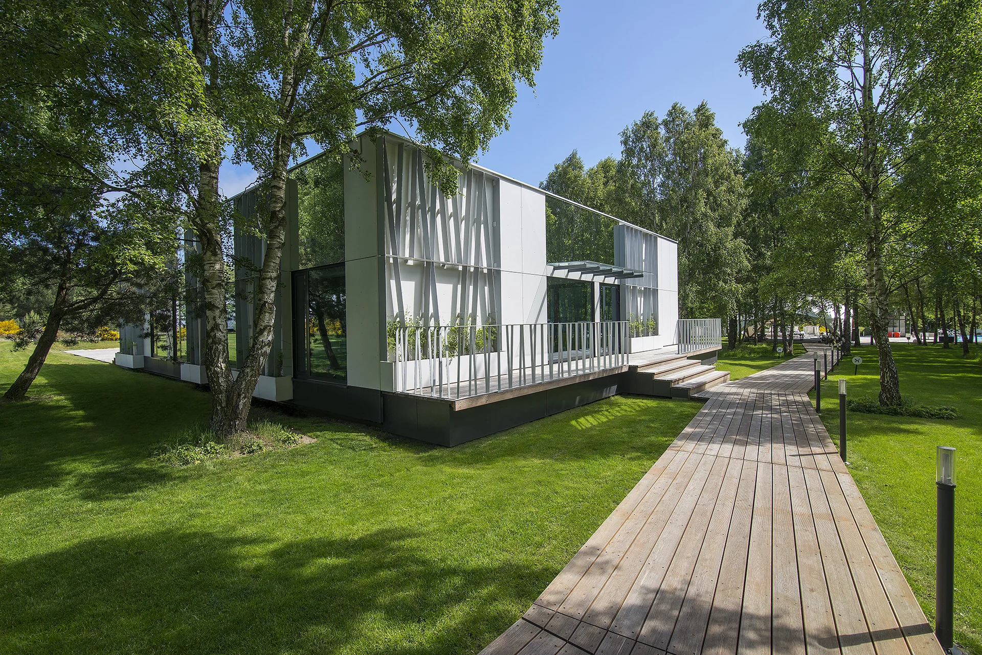 Resort u Baltu: polopenze, vlastní přístup k pláži, neomezený vstup do sauny, půjčení kol i animace
