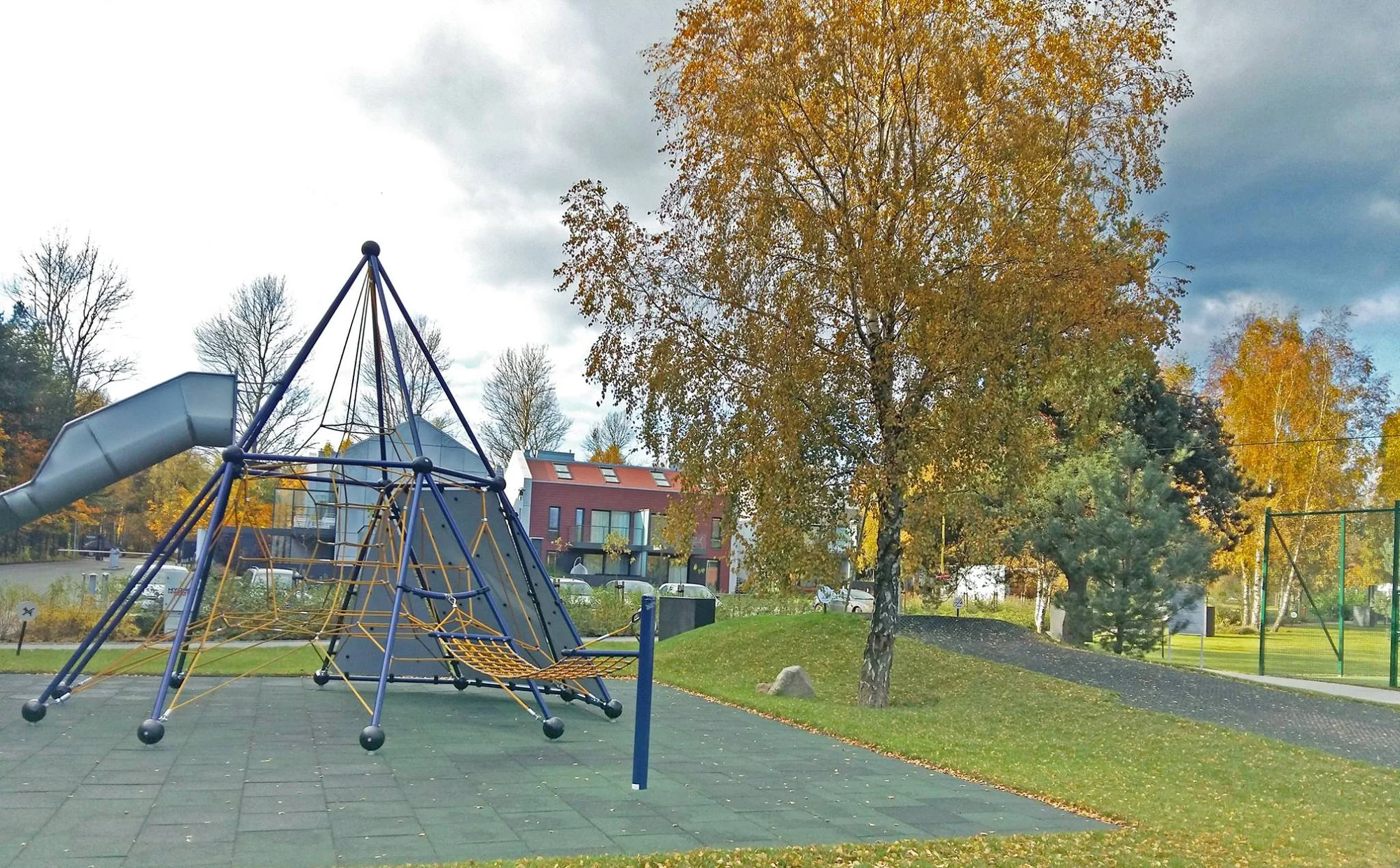 Resort u Baltu: polopenze, vlastní přístup k pláži, neomezený vstup do sauny, půjčení kol i animace