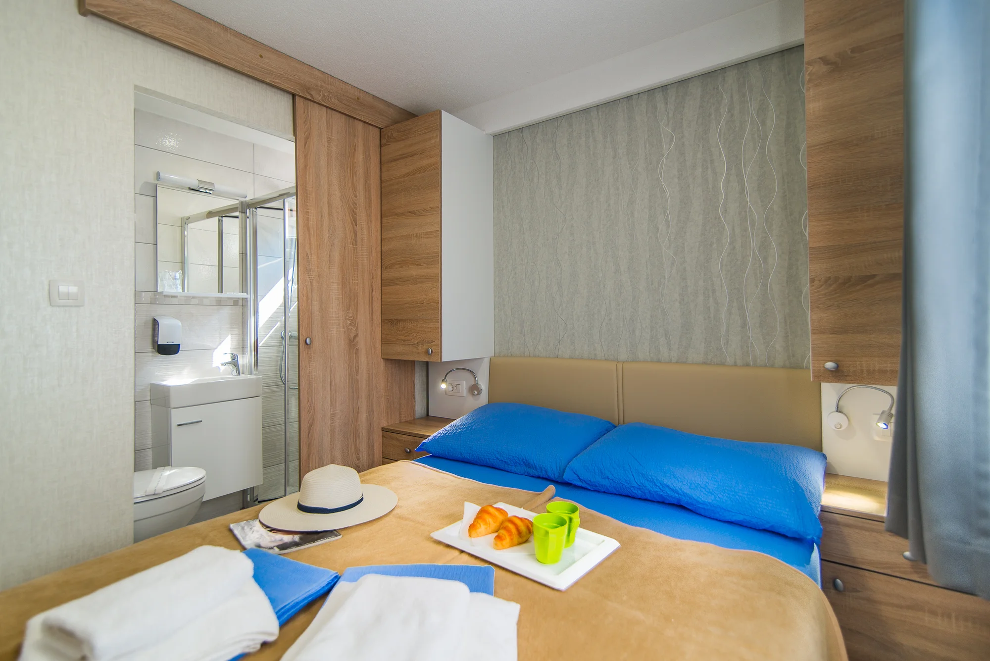 Plážový resort v chorvatské Pule: moderní mobilní domek s terasou až pro 6 osob