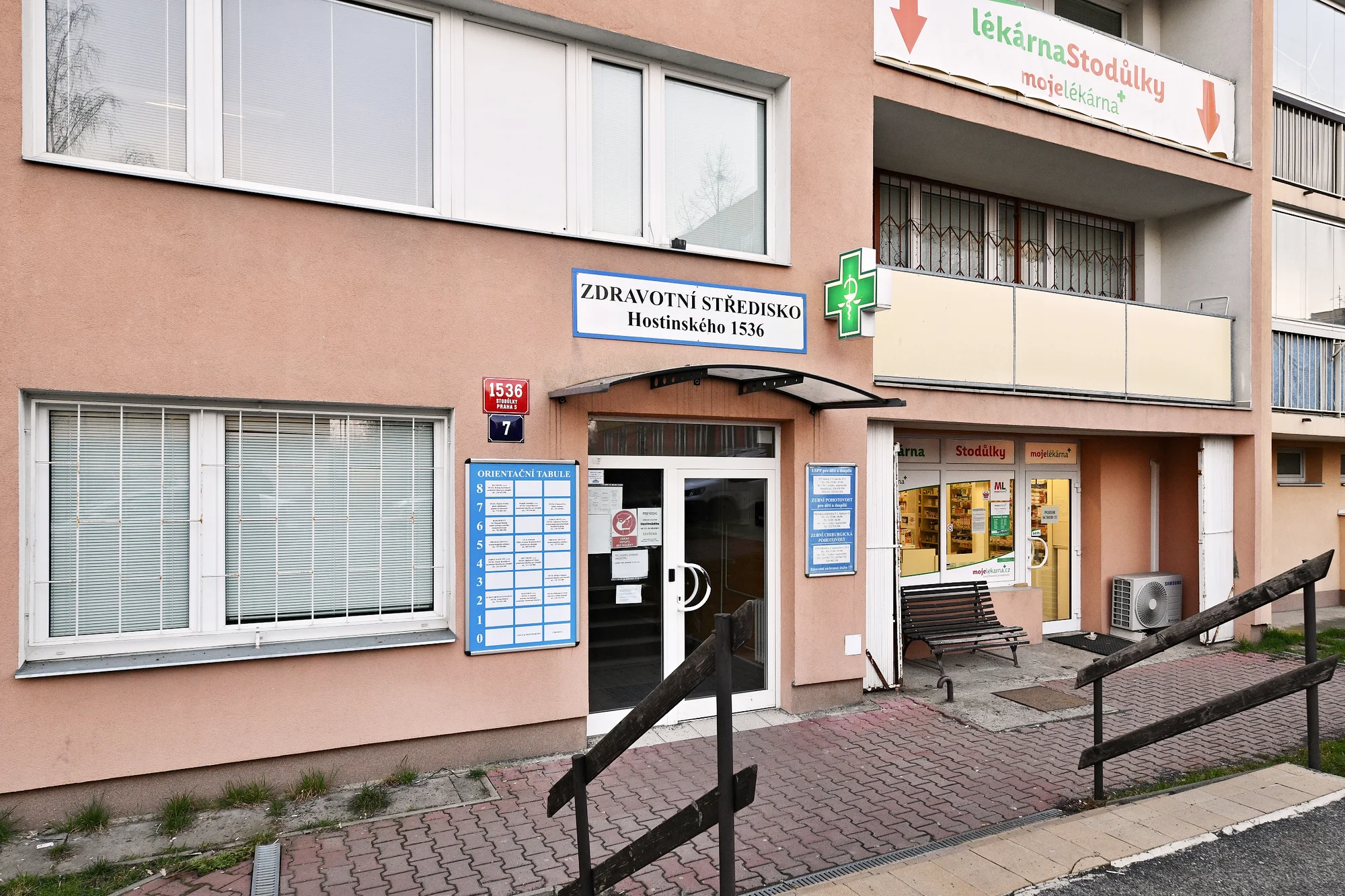 Pro krásný úsměv a zoubky jako perličky: dentální hygiena včetně AirFlow
