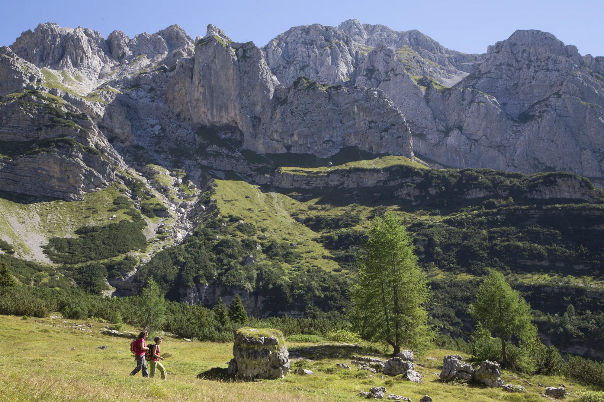 Aktivní pobyt blízko jezera Molveno a města Trento: polopenze, venkovní bazén i karta slev