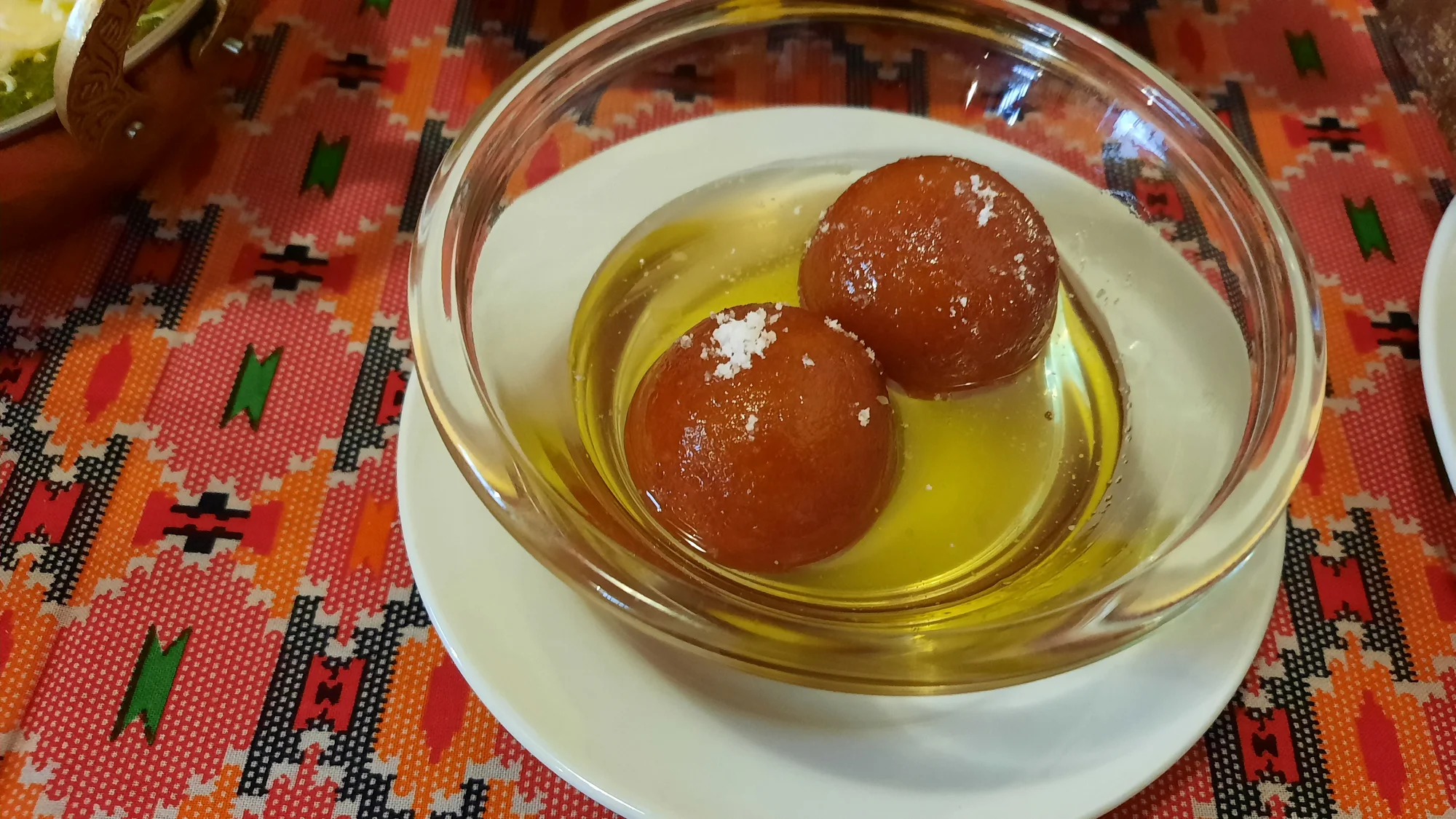Menu z indických specialit pro dva: předkrm či polévka, kuřecí nebo vege hlavní chod a dezert