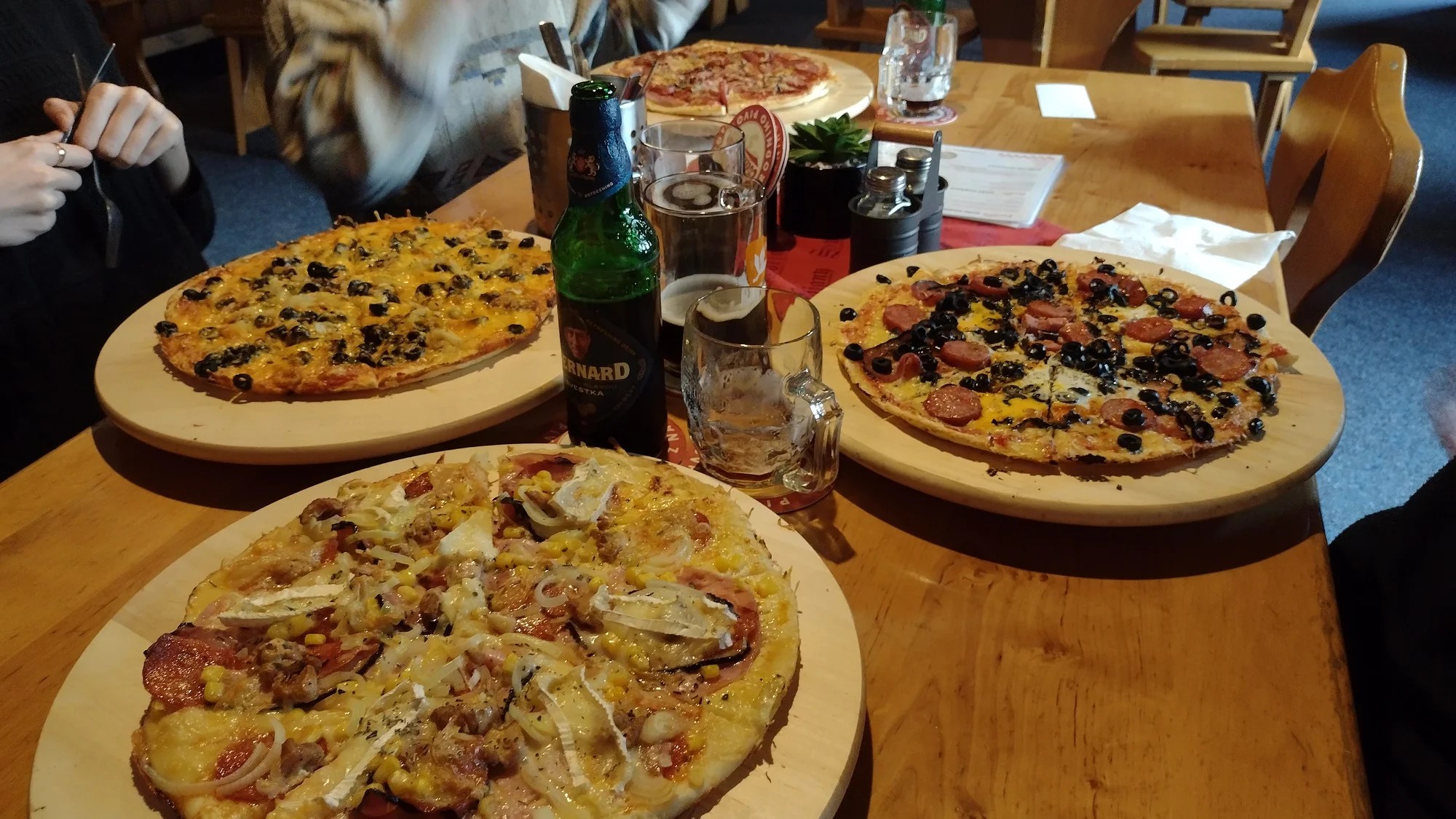 Pochutnejte si na kulatém štěstí: 1, 2 nebo 4 pizzy různých druhů, ⌀ 32 cm