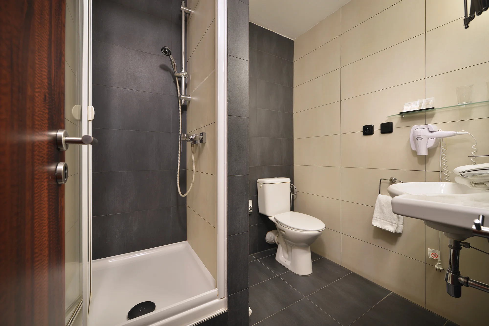 Hotel ve sklářském ráji: pobyt se snídaní či polopenzí, wellness, dámská jízda i bylinkový pobyt