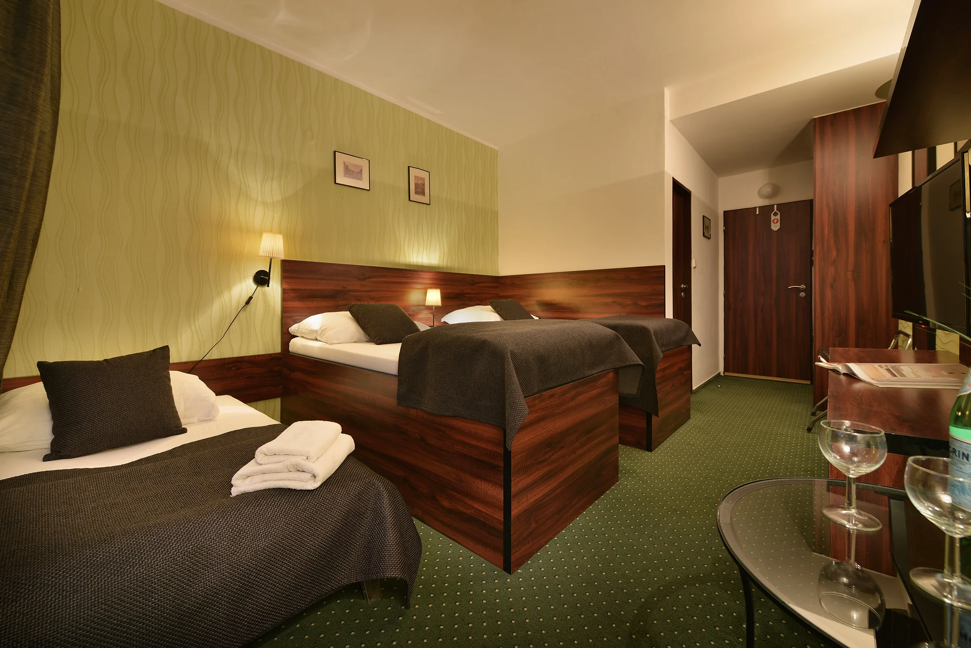 Hotel ve sklářském ráji: pobyt se snídaní či polopenzí, wellness, dámská jízda i bylinkový pobyt