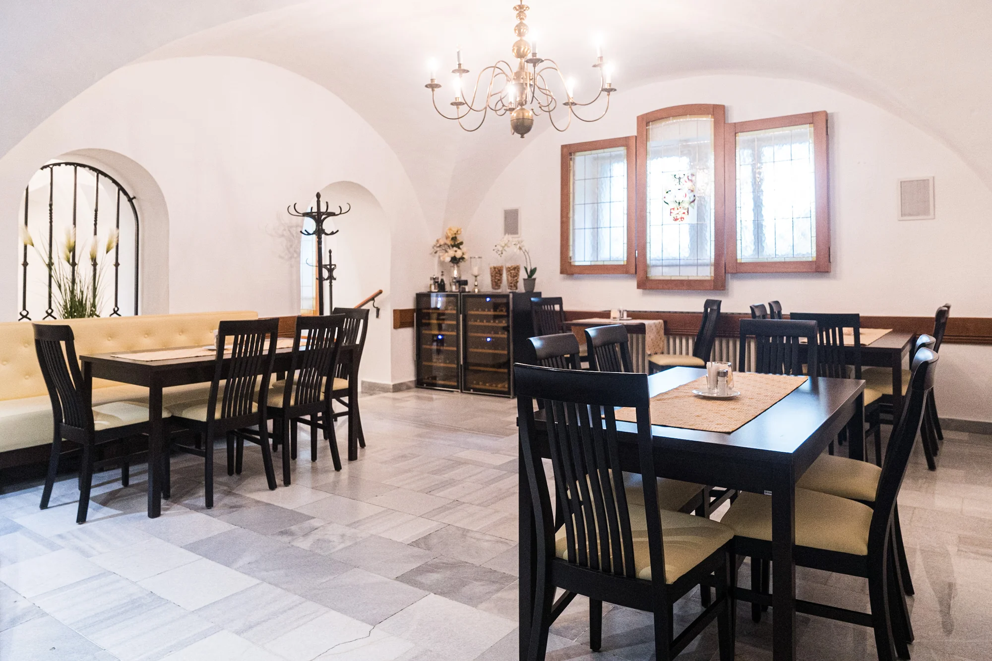 Půl kila žeber sous-vide s křenem i česnekovým chlebem pro 1 nebo 2 osoby