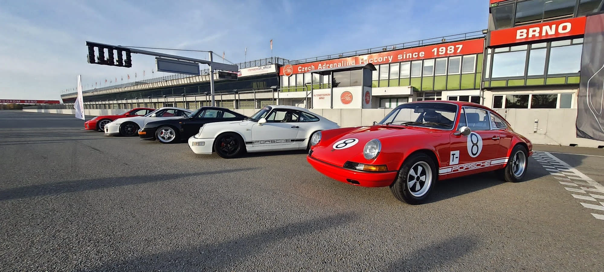 15–60min. jízdy v Porsche: 6 legendárních vozů od „devětsetjedenáctky“ z roku 1969 po 991 GT3
