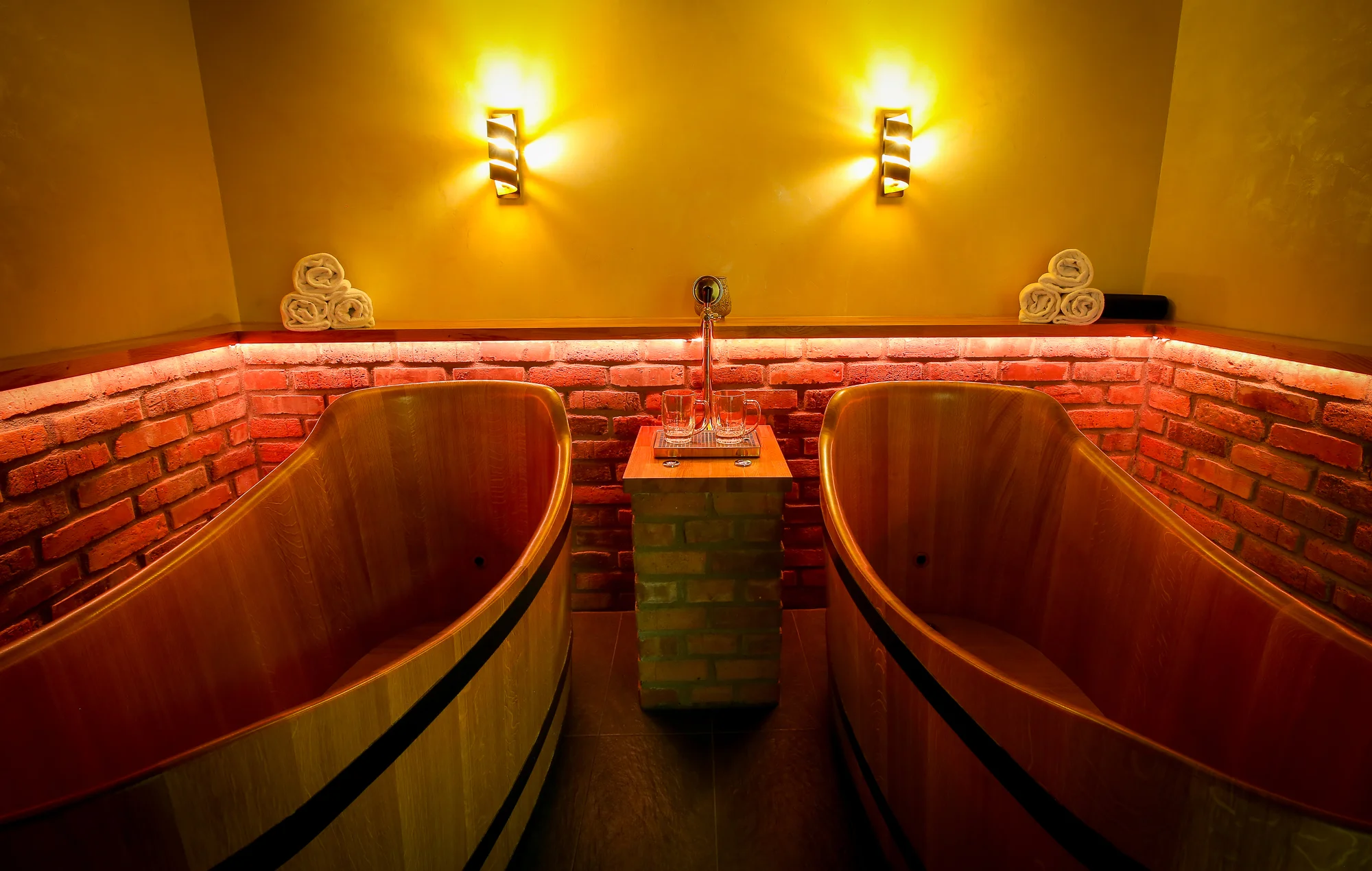 90 minut wellness v historickém Táboře: pivní lázeň, sauna a neomezená konzumace piva pro dva