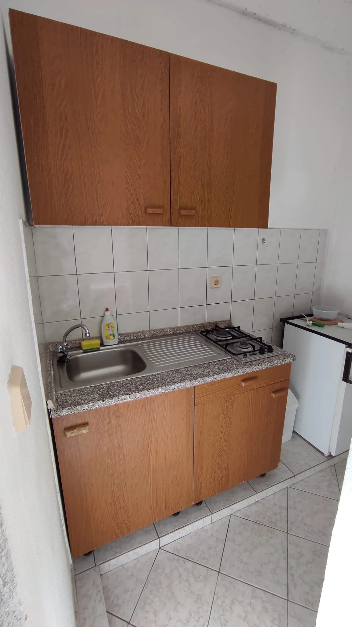 Letní pobyt na 7 nocí plný koupaček v moři: apartmány 9 min chůzí od pláže, 30 min autem od Splitu