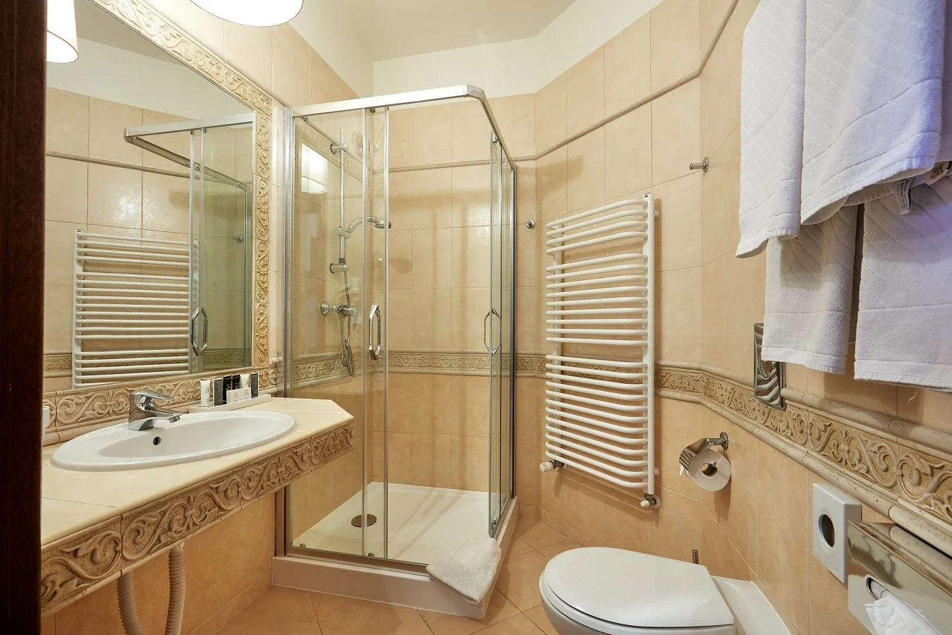 Romantika v historickém hotelu v Zakopaném: neomezený wellness a snídaně nebo polopenze