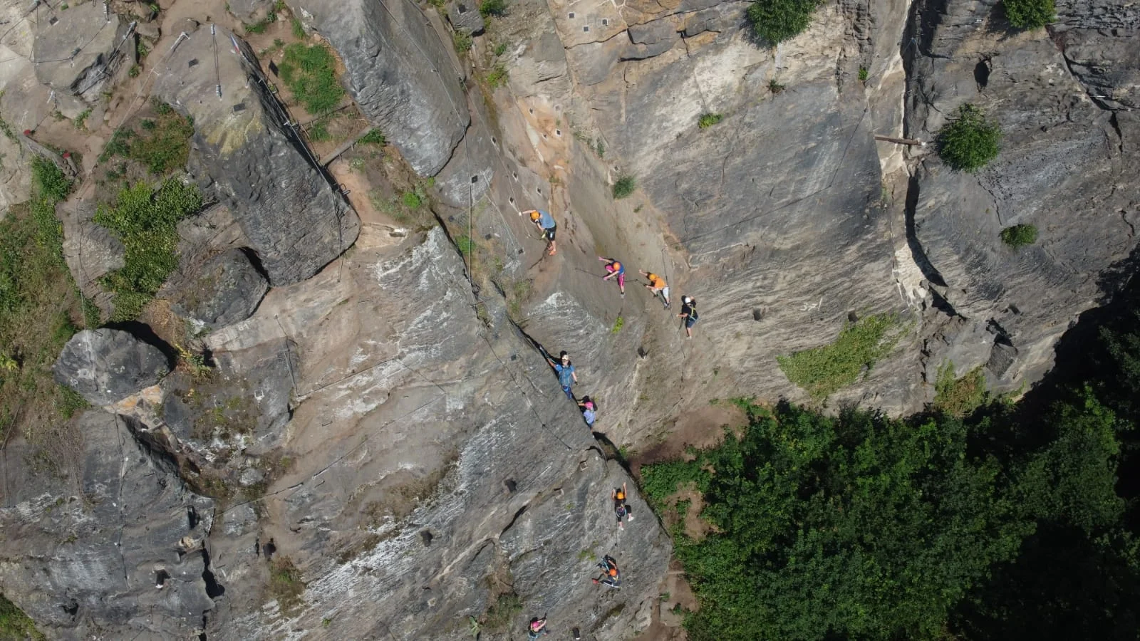 Via Ferrata: zajištěné cesty na Pastýřské stěně v Děčíně pro 1–3 osoby