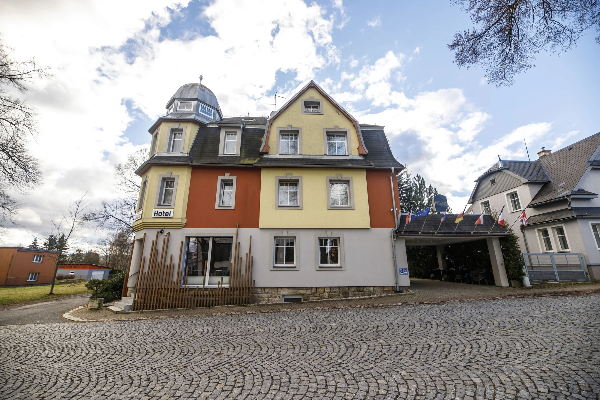 Pobyt v klidné části Liberce: designový hotel se snídaní pro 2 osoby