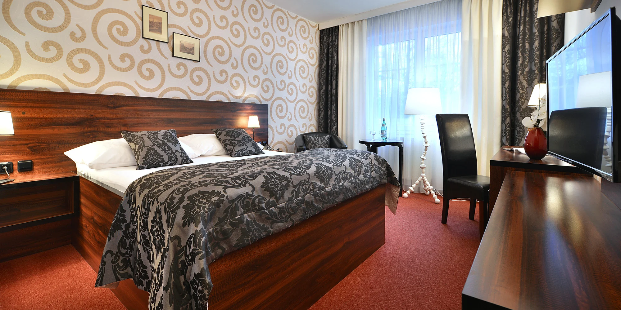 Hotel ve sklářském ráji: pobyt se snídaní či polopenzí, wellness, dámská jízda i bylinkový pobyt