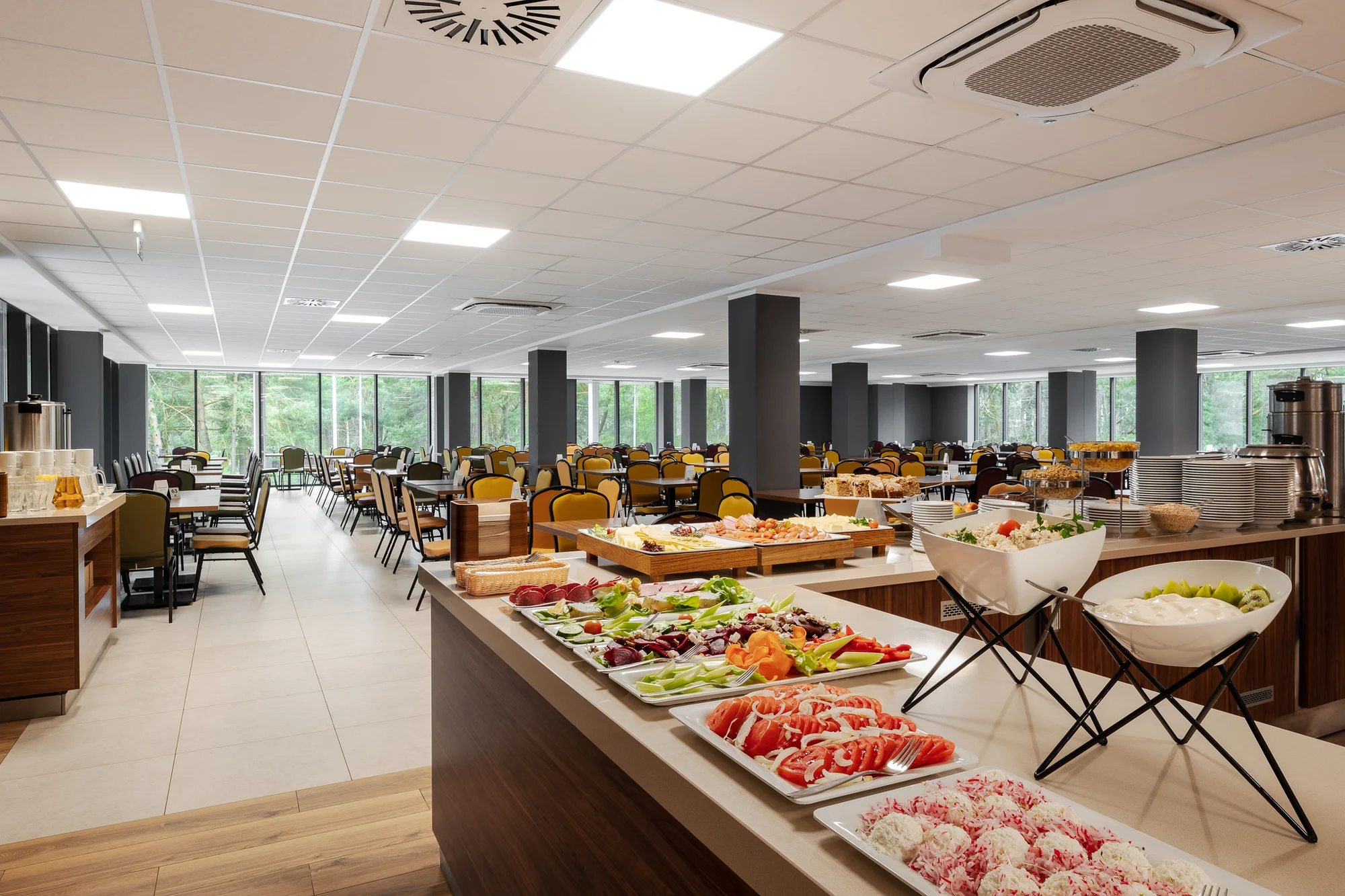 Dovolená u Baltu a jezera Bukowo: hotel 100 m od pláže, polopenze, wellness