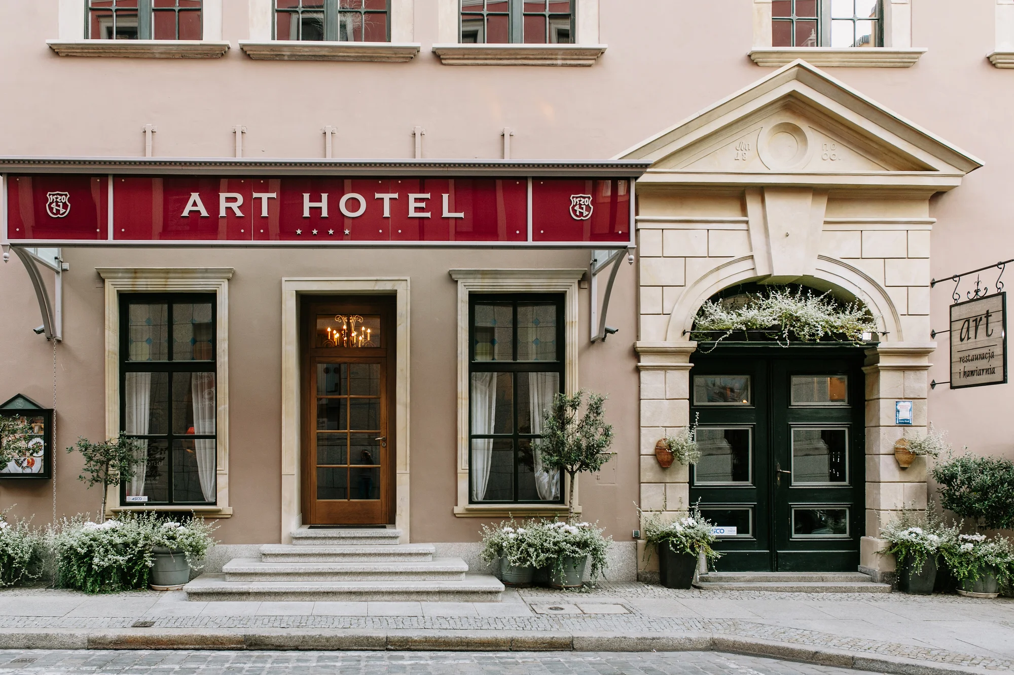 4* hotel v centru Vratislavi, snídaně i vstup do zoo, 400 m ke Staroměstskému náměstí, akce 2 děti zdarma