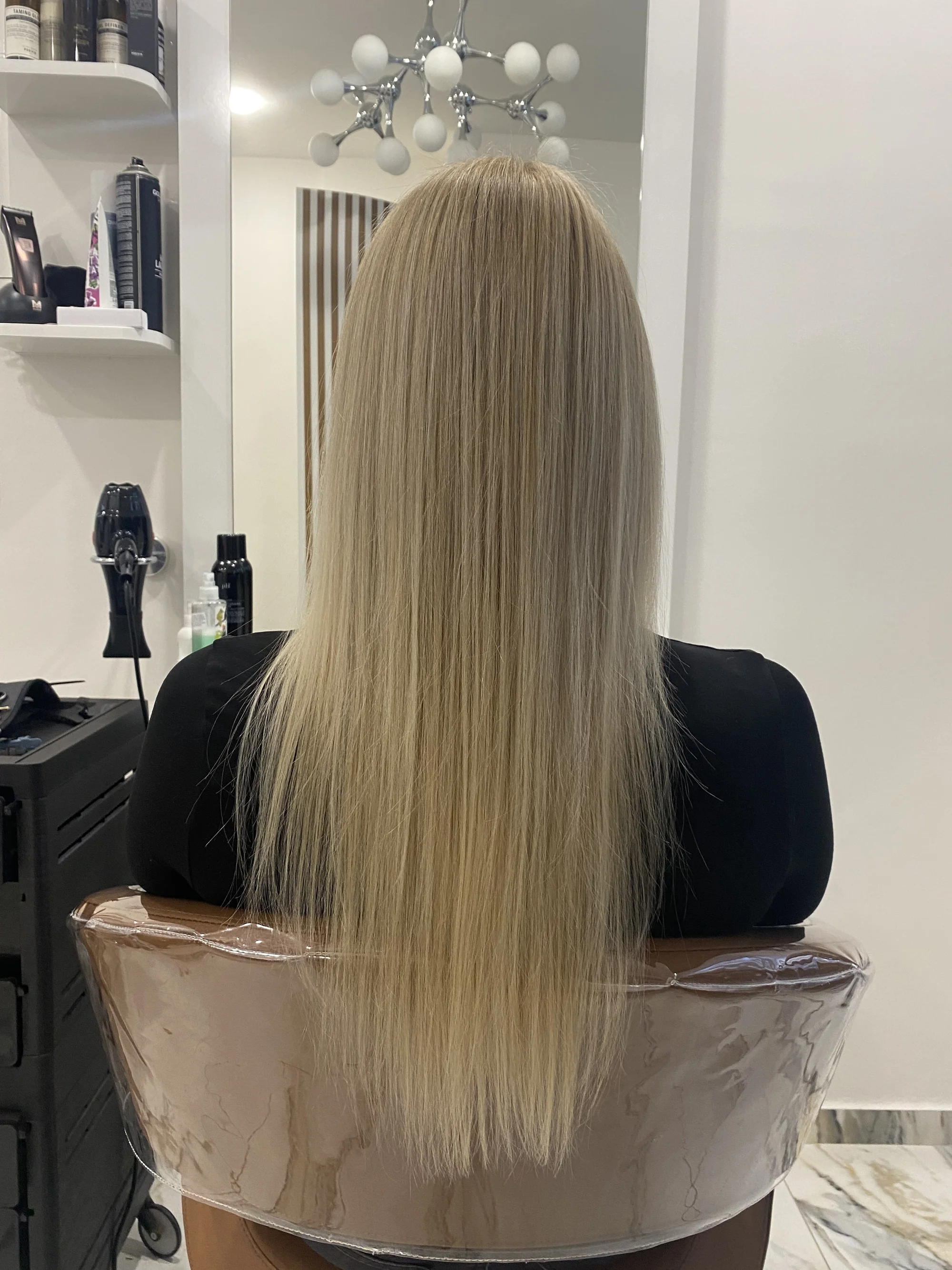 Dámský střih, melír, balayage i barvení přírodní barvou v salonu na Vinohradech