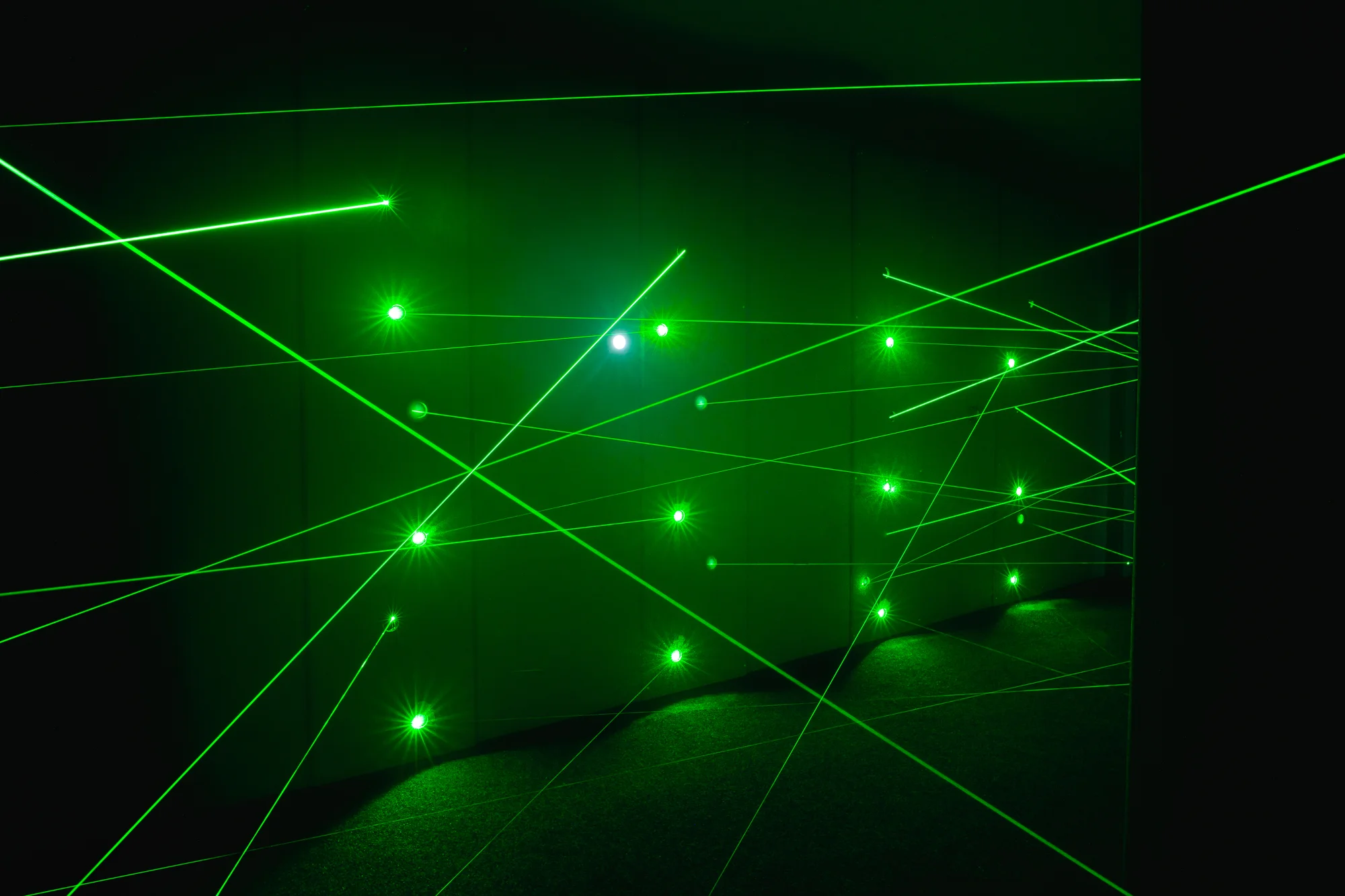 Vstup do laserového bludiště v Liberci pro 1–4 osoby: hry prověřující mobilitu i logické myšlení