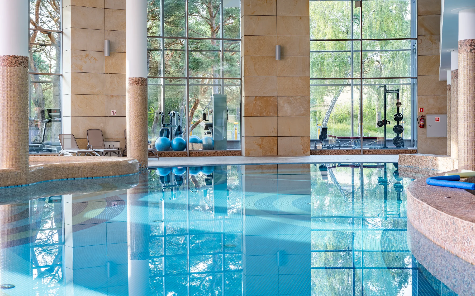 Dovolená u Baltu: 5* hotel se soukromou pláží, polopenze i neomezený vstup do termálního wellness