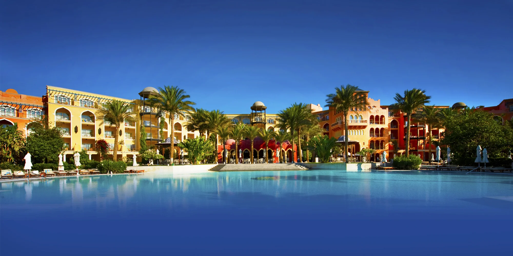 All inclusive dovolená v Egyptě: 4* The Grand Resort v Hurghadě, letenka a animační program