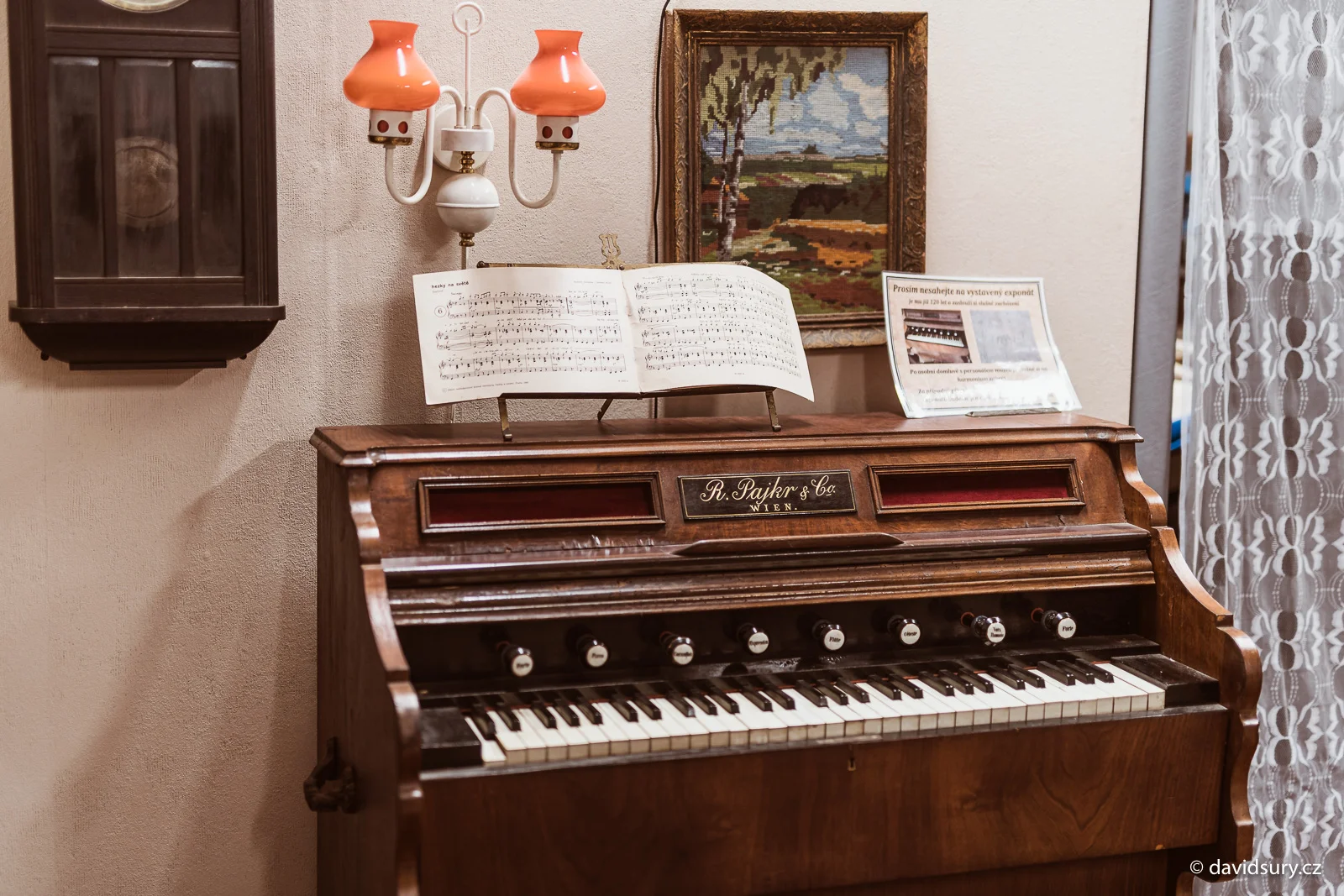 Muzeum nostalgie a ukázka RC modelové dráhy: vstupné pro dospělé, děti a seniory i celé rodiny
