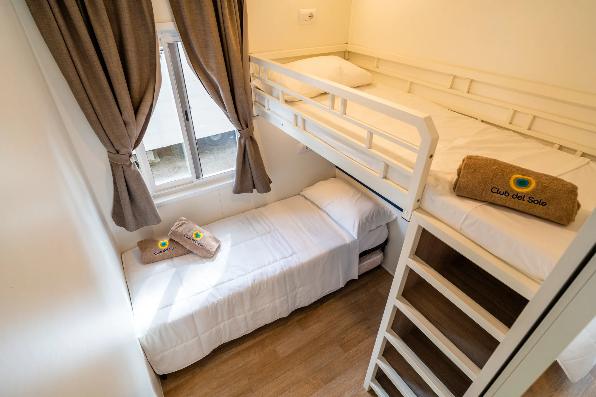 Dovolená v Toskánsku: vybavený mobilhome, resort plný zábavy, bazény i jídlo