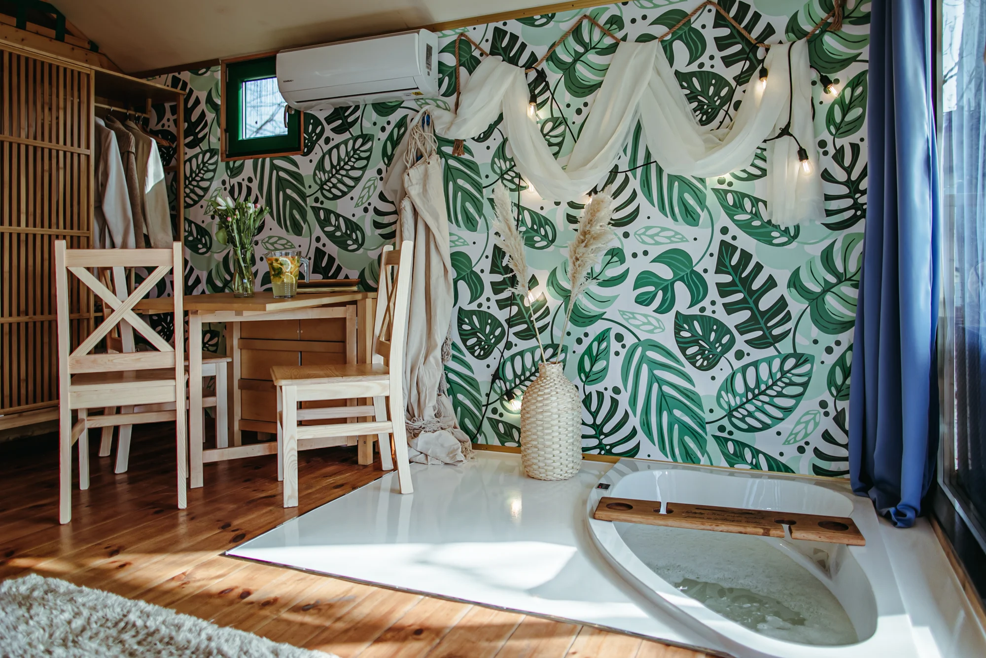 Glamping u jezera Jamno a u Baltu: snídaně, spousta aktivit i domky s vlastním wellness