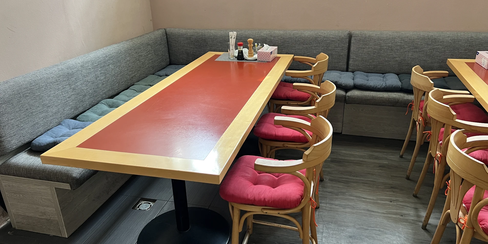 Nechte si naservírovat sushi: 46 nebo 62 ks s lososem, avokádem i tuňákem