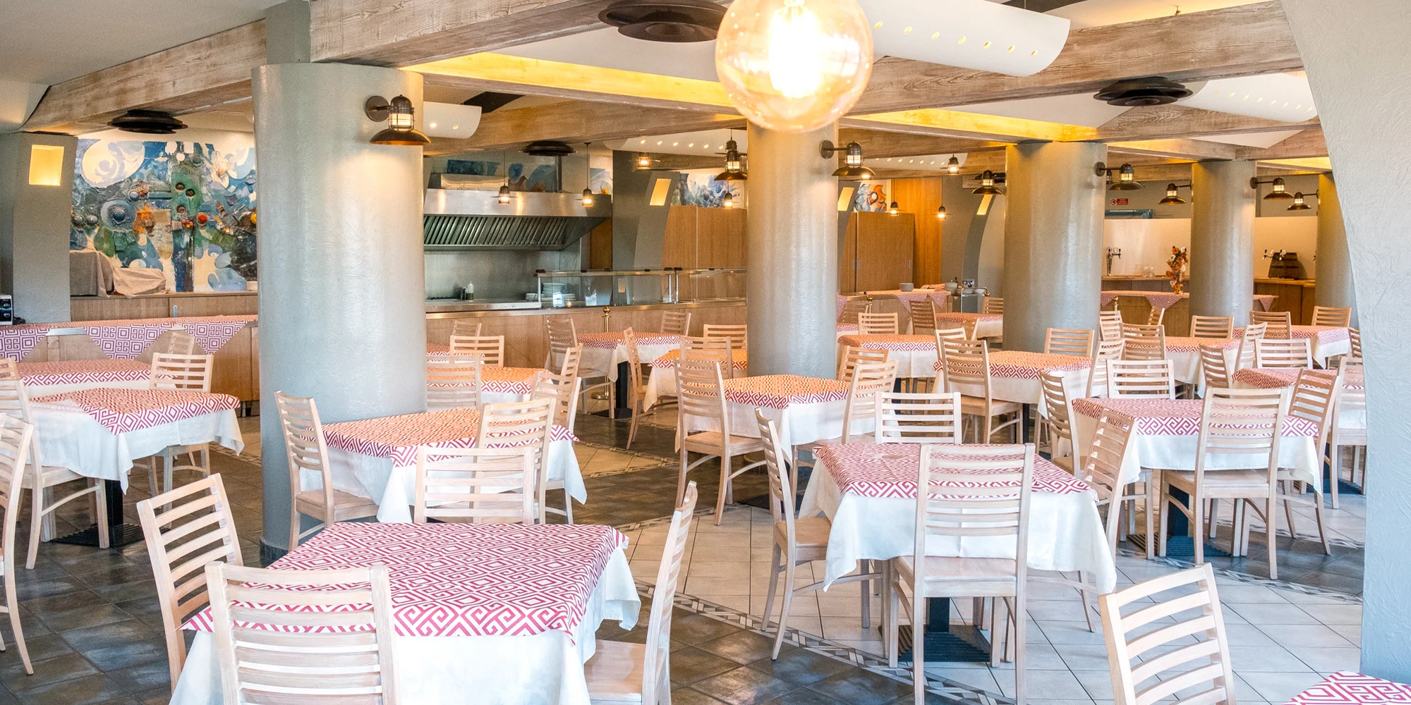 Léto v italské Ravenně: hotel u moře, all inclusive, neomezené nápoje, venkovní bazén a zábava