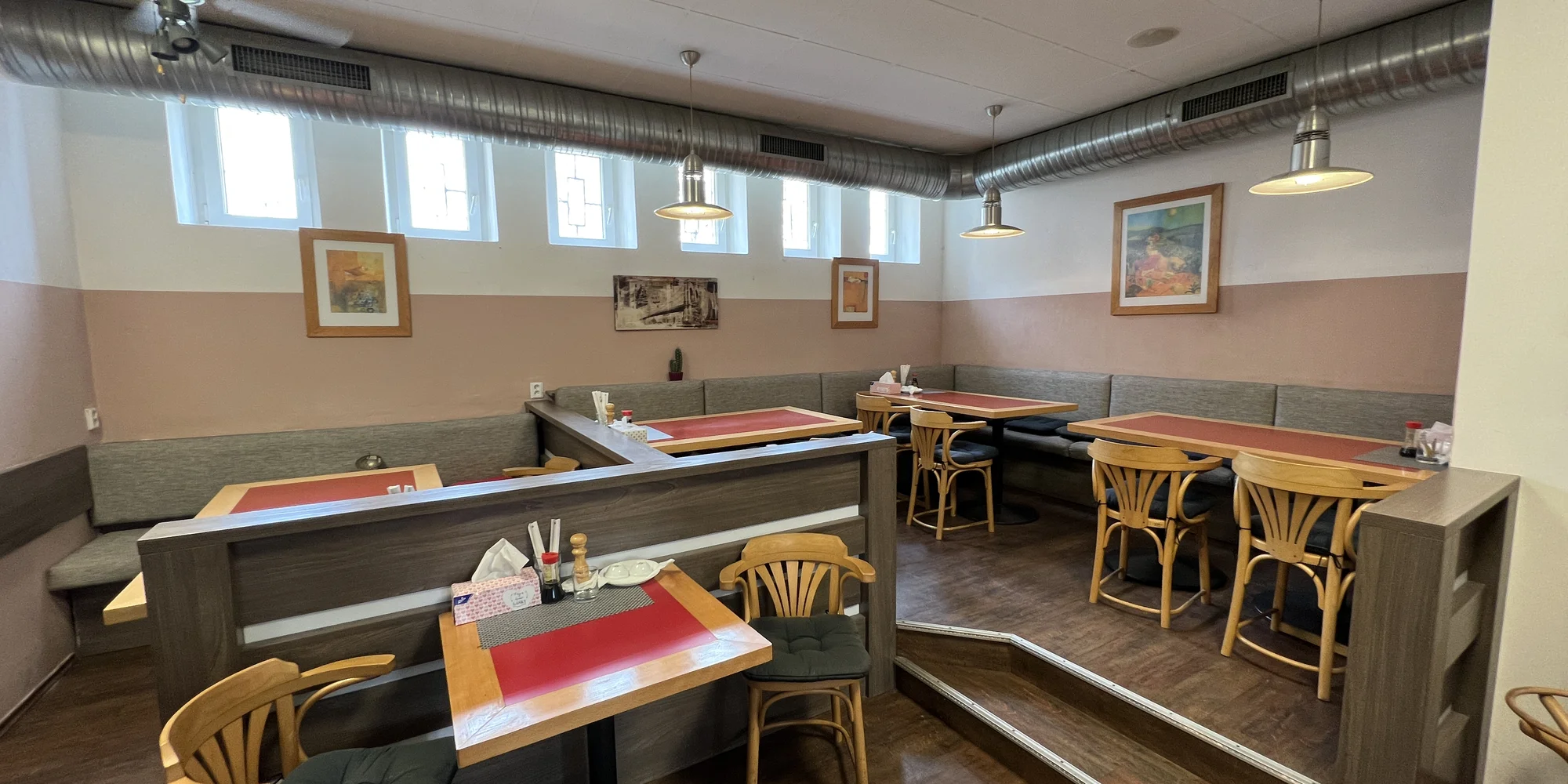 Nechte si naservírovat sushi: 46 nebo 62 ks s lososem, avokádem i tuňákem