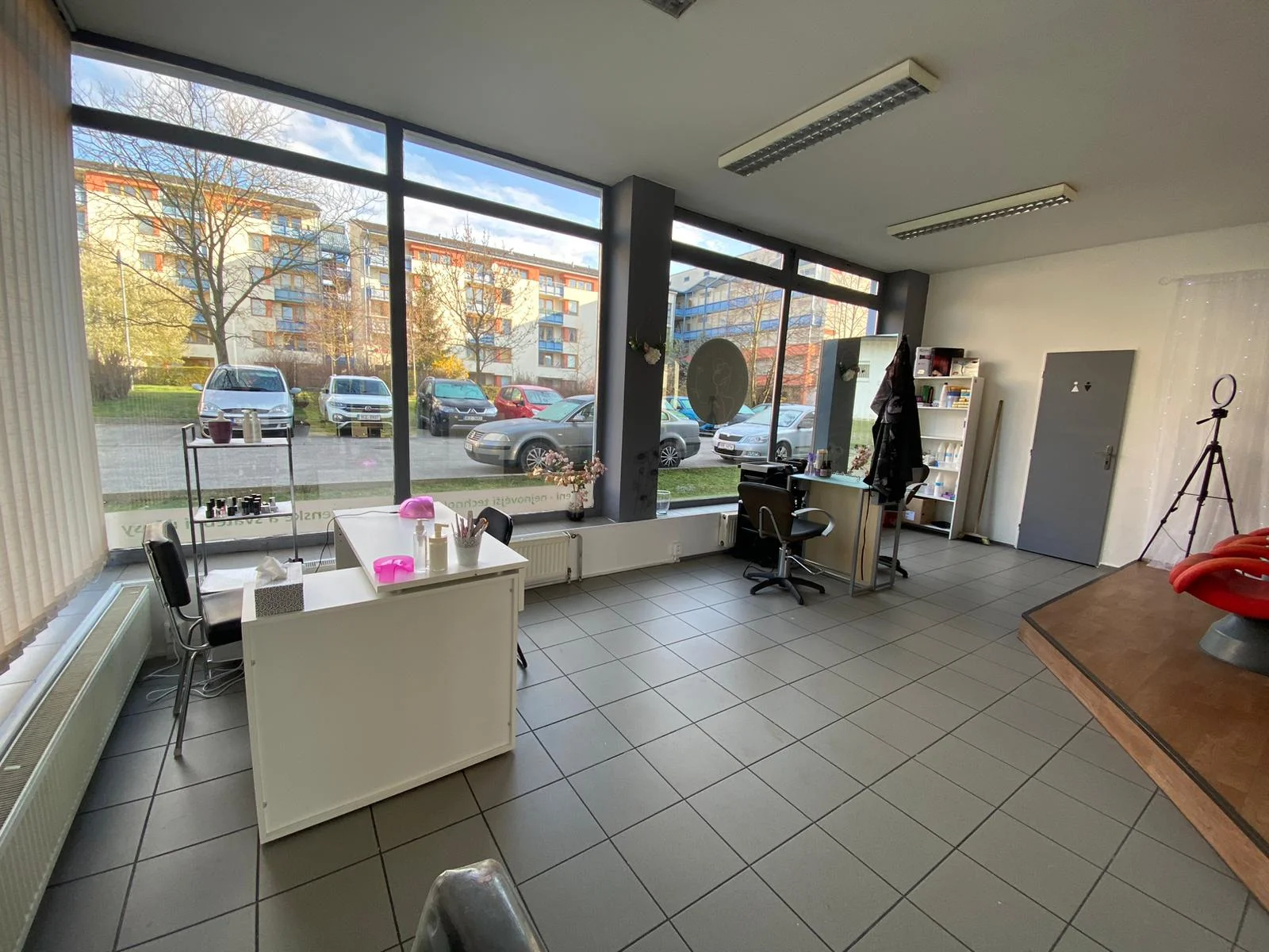 Střih, foukaná a závěrečný styling pro krátké, polodlouhé i dlouhé vlasy