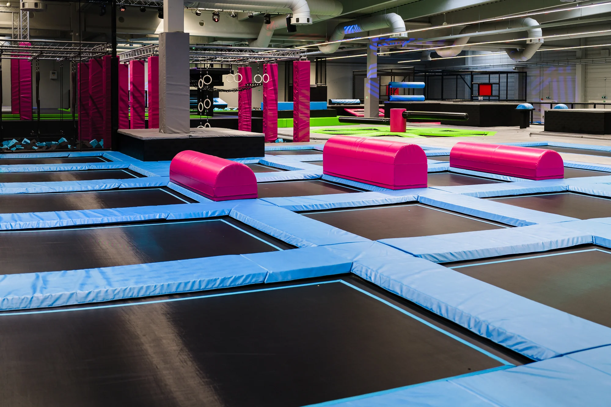 Vstup do trampolínového parku Toboga JUMP! na 60, 90 nebo 120 min.