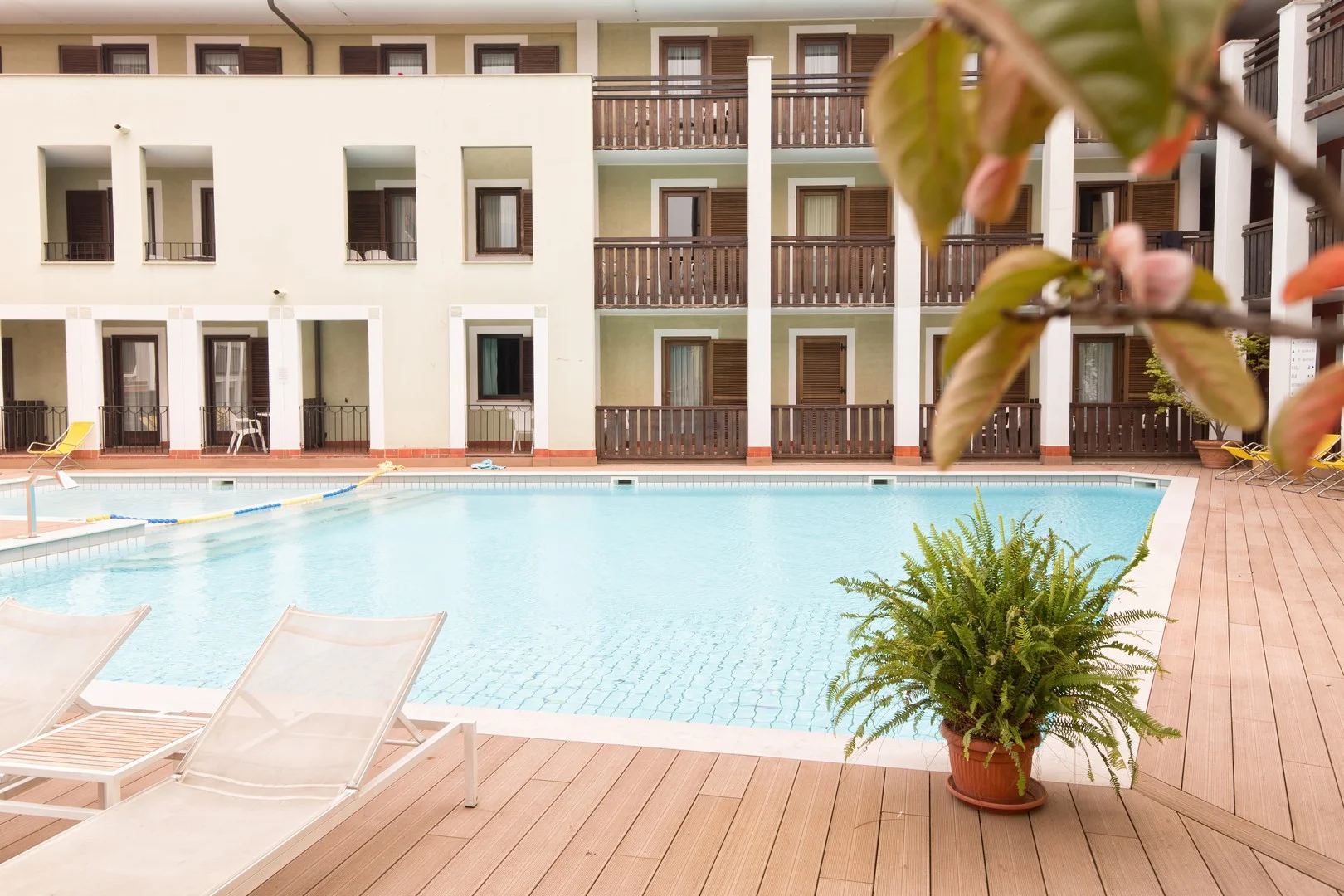 Dovolená u Lago di Garda: 3* hotel u jezera se snídaní, v létě venkovní bazén
