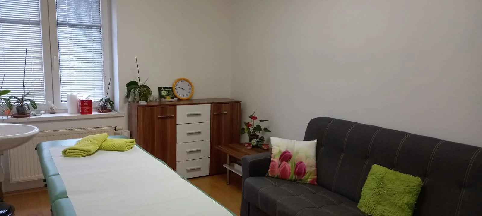 Hloubková masáž zad, šíje a rukou nebo čínská masáž nohou An Mo