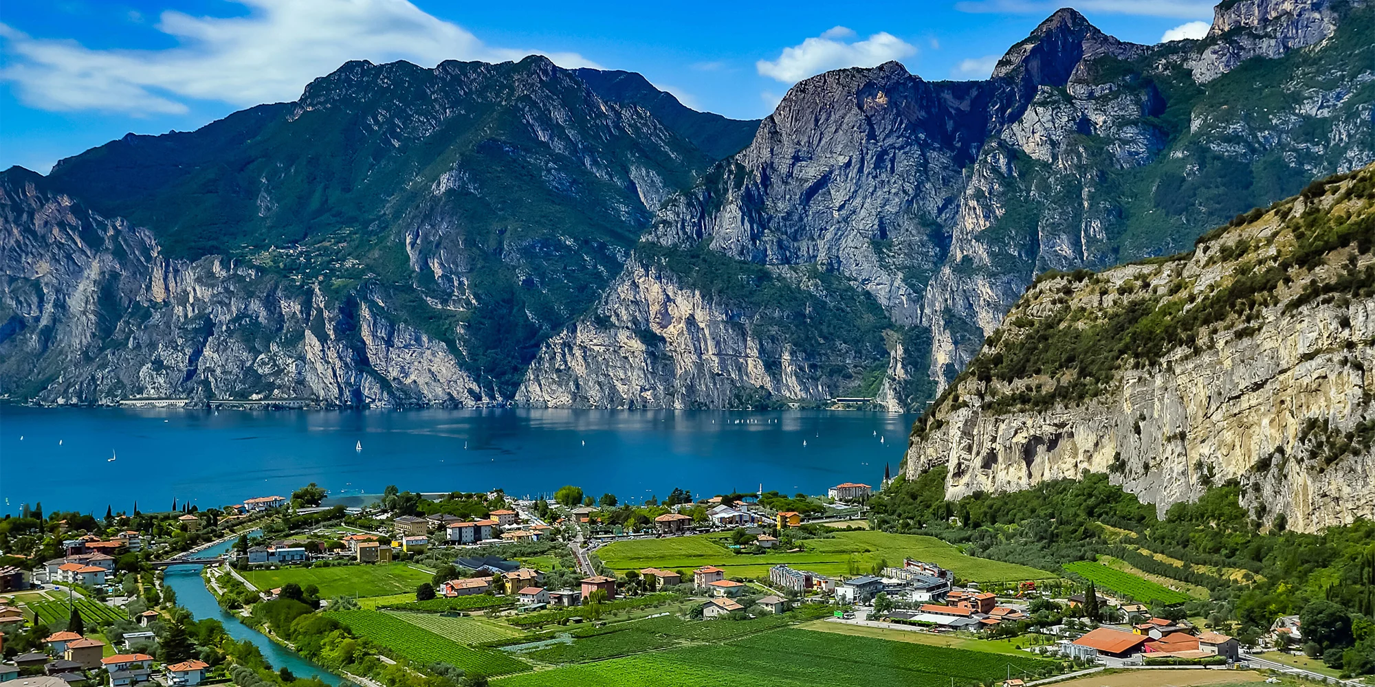 Dovolená u Lago di Garda: 3* hotel u jezera se snídaní, v létě venkovní bazén