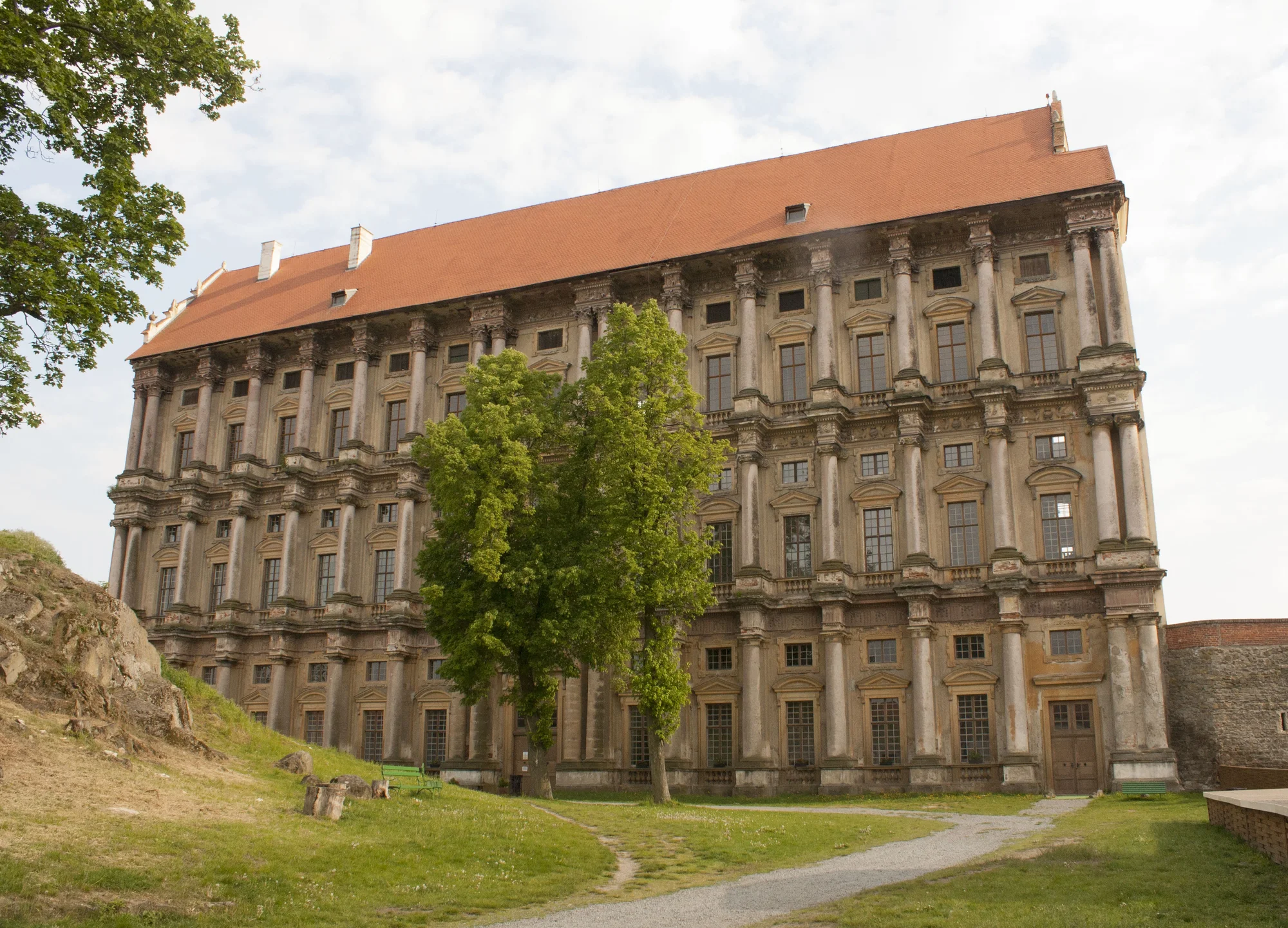 Vezměte své blízké na výlet: vstupy na prohlídku zámku Plumlov
