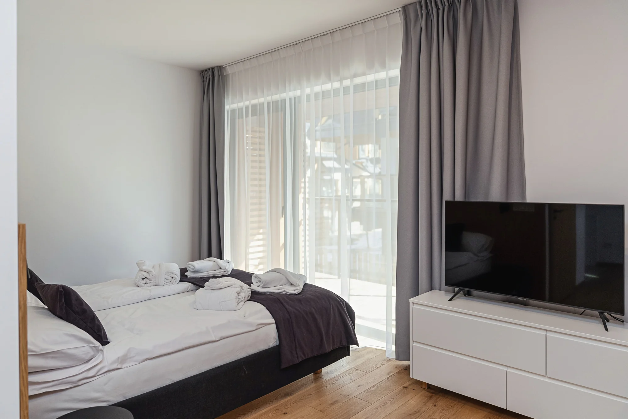 Dovolená v moderním hotelu v Zakopaném: privátní wellness, možnost snídaní i apartmán s balkonem nebo terasou