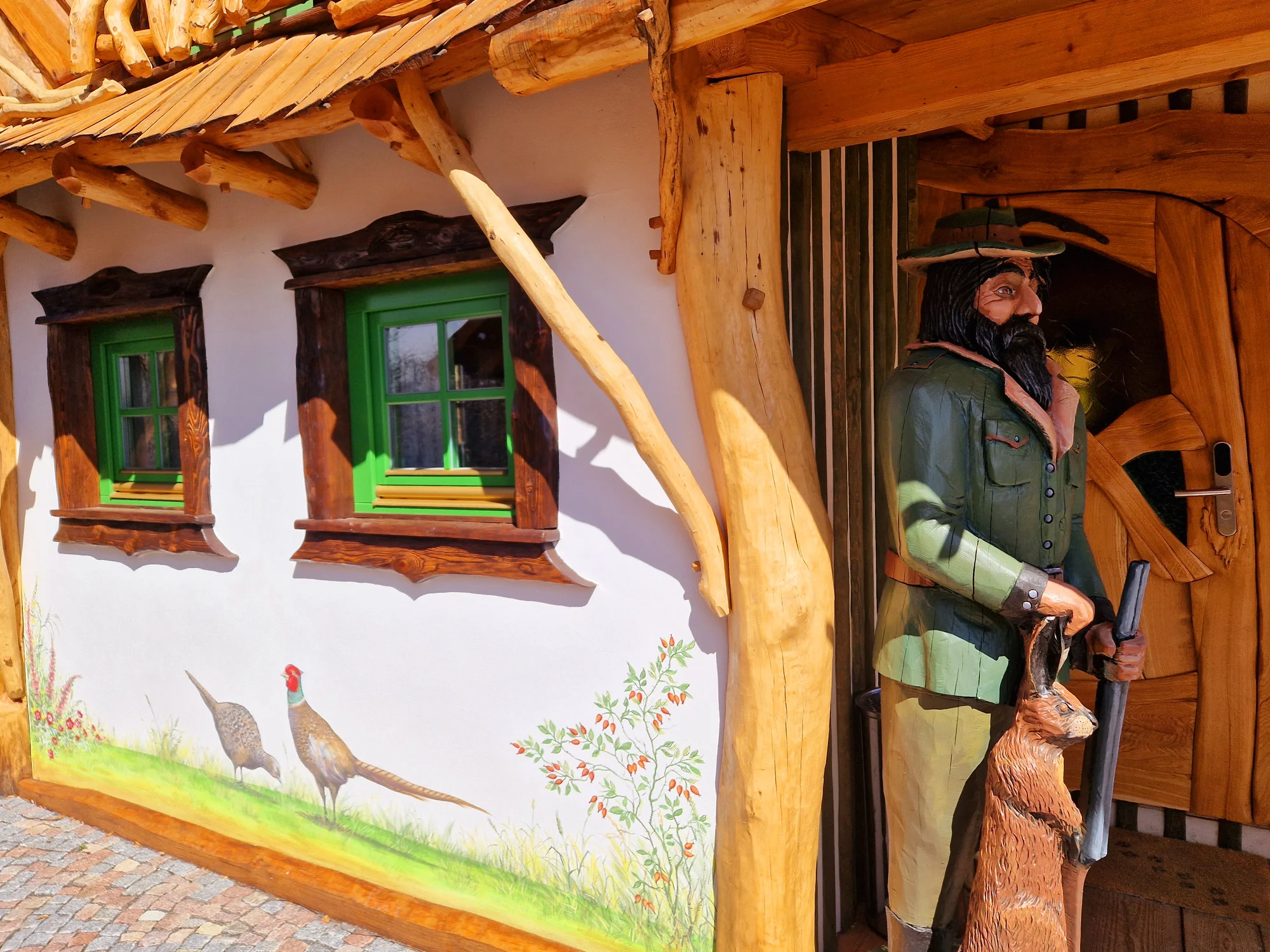 Chaloupky v Pekle Čertovina: polopenze i bazén a sleva na vstup do Pohádkové vesničky