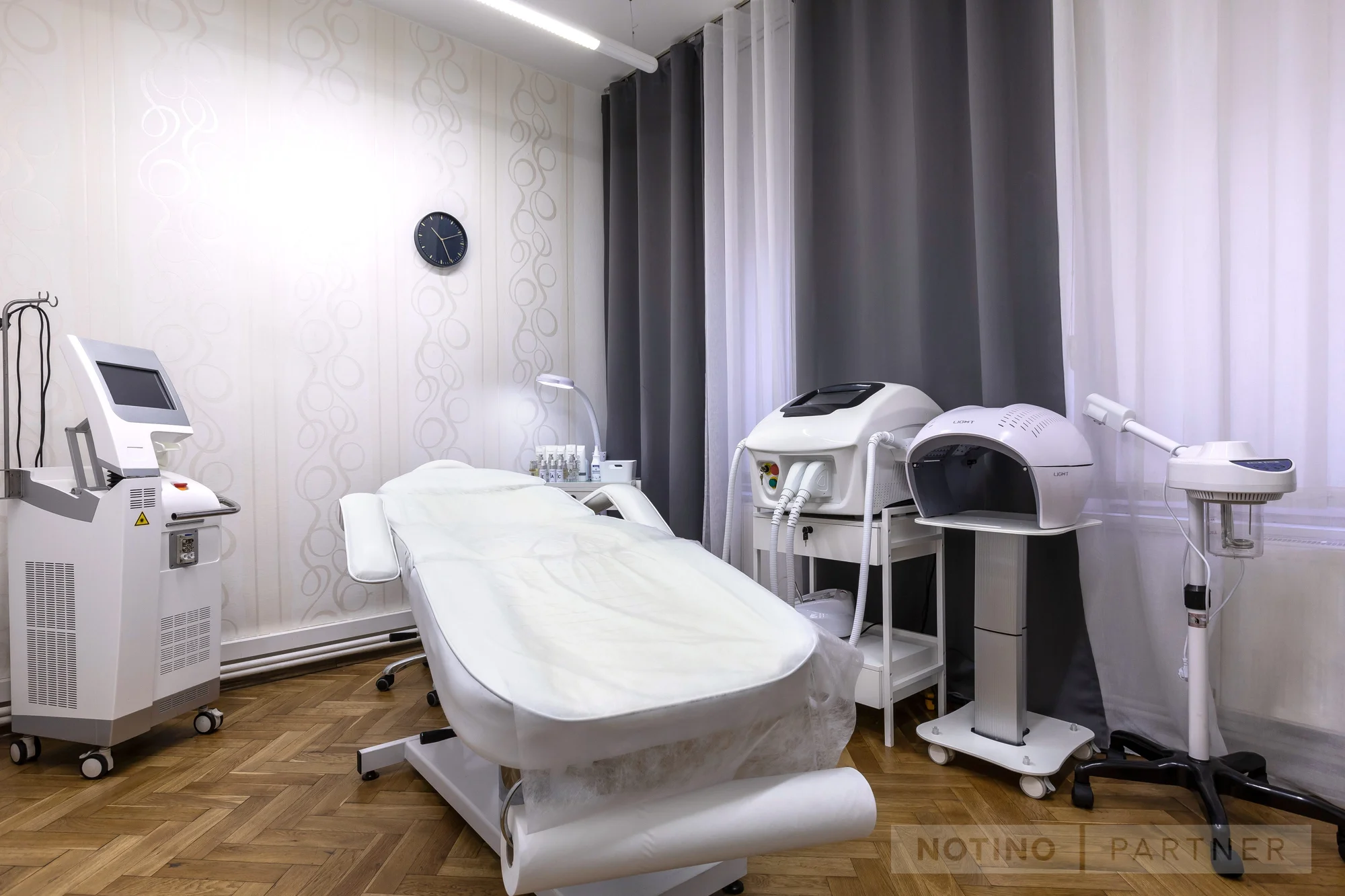 Balíčky pro zeštíhlení: kavitace, radiofrekvenční liposukce, laserová lipolýza a lymfodrenáž