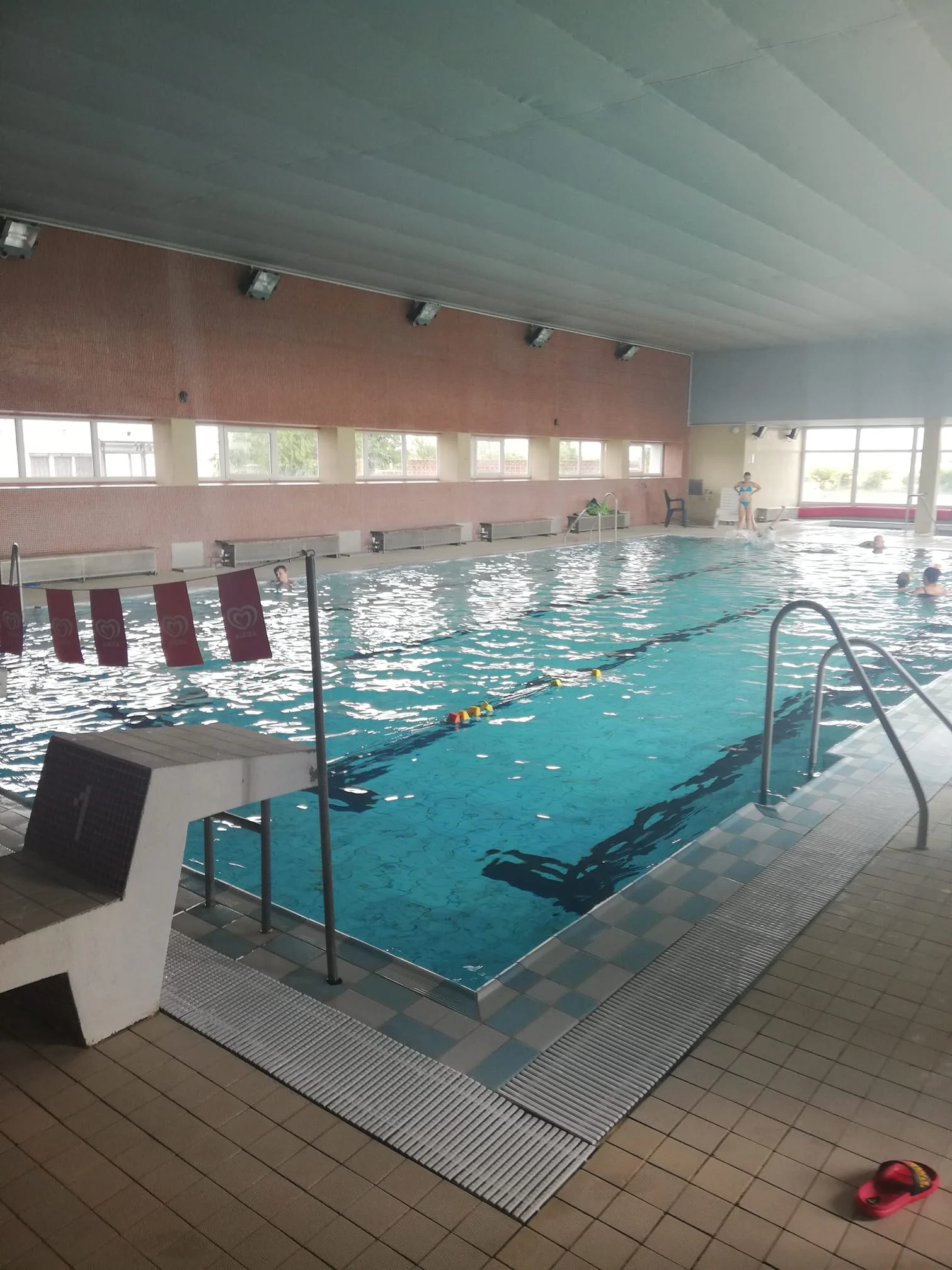 Celodenní vstup pro jednotlivce i rodinu do plaveckého areálu u Brna