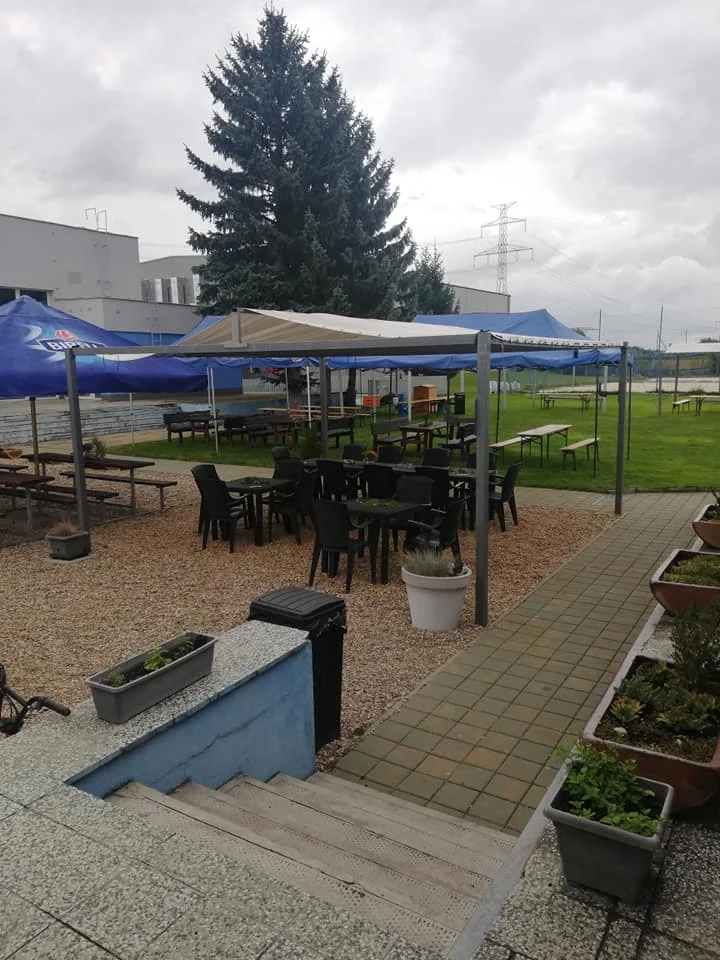 Celodenní vstup pro jednotlivce i rodinu do plaveckého areálu u Brna