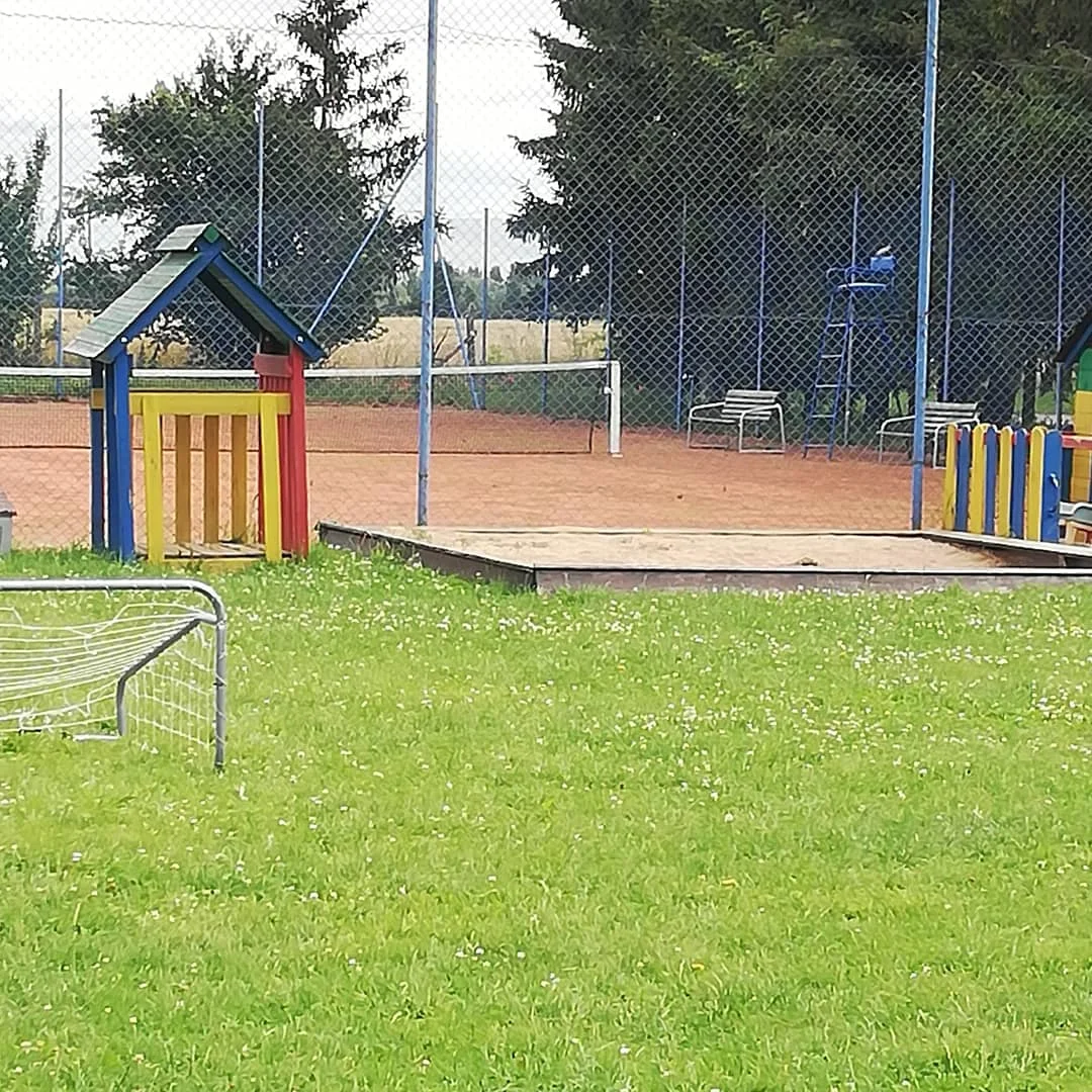 Celodenní vstup pro jednotlivce i rodinu do plaveckého areálu u Brna