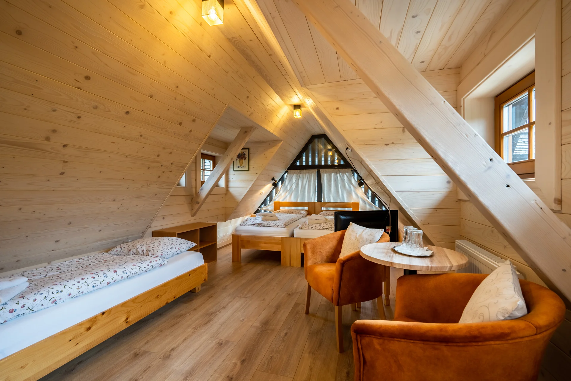 Zážitkový pobyt v tradiční dřevěnici v Malé Fatře s jídlem, wellness i adventure golfem