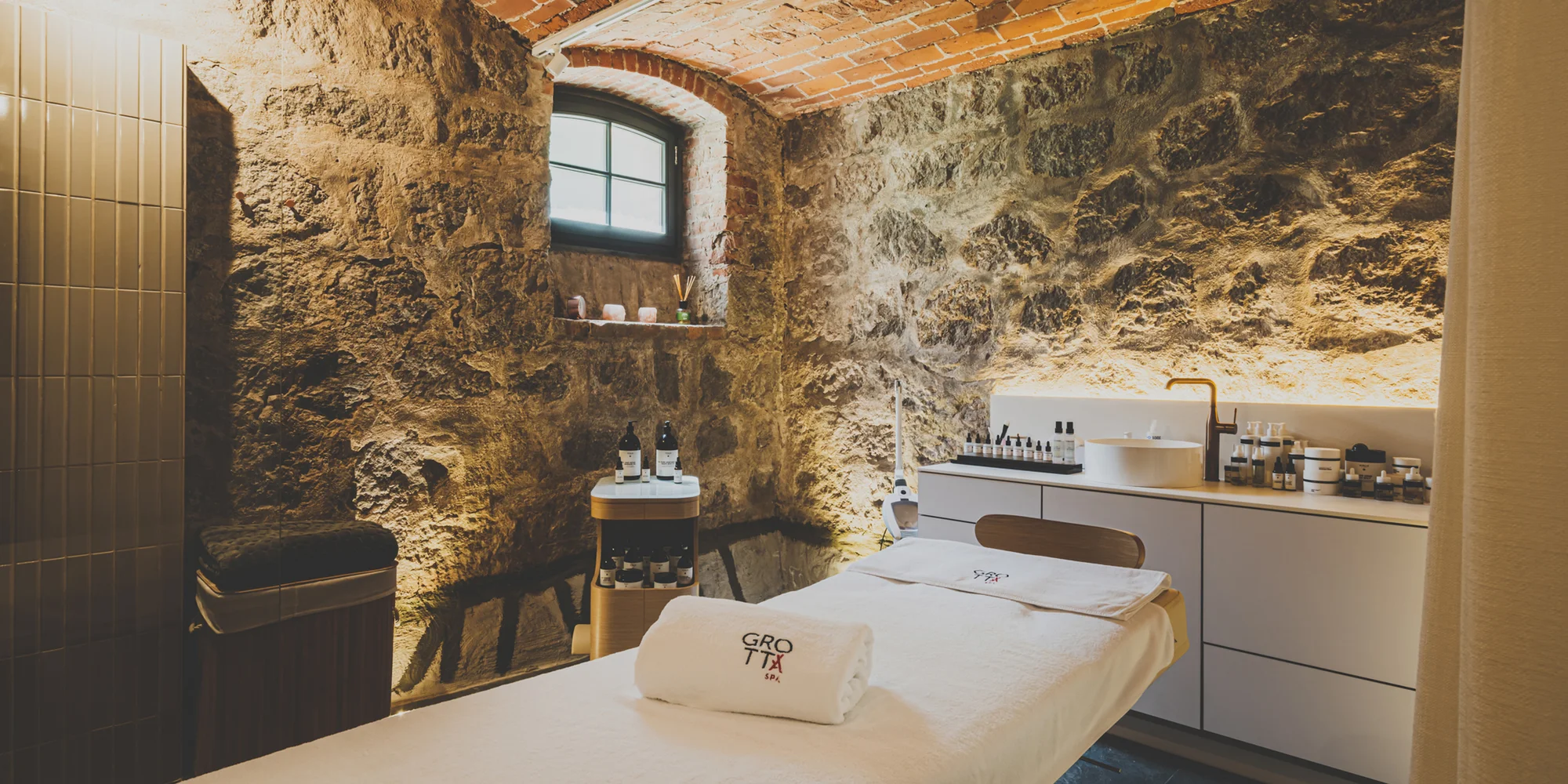 Polské Krkonoše, Karpacz: resort v alpském stylu, neomezený wellness a snídaně či polopenze