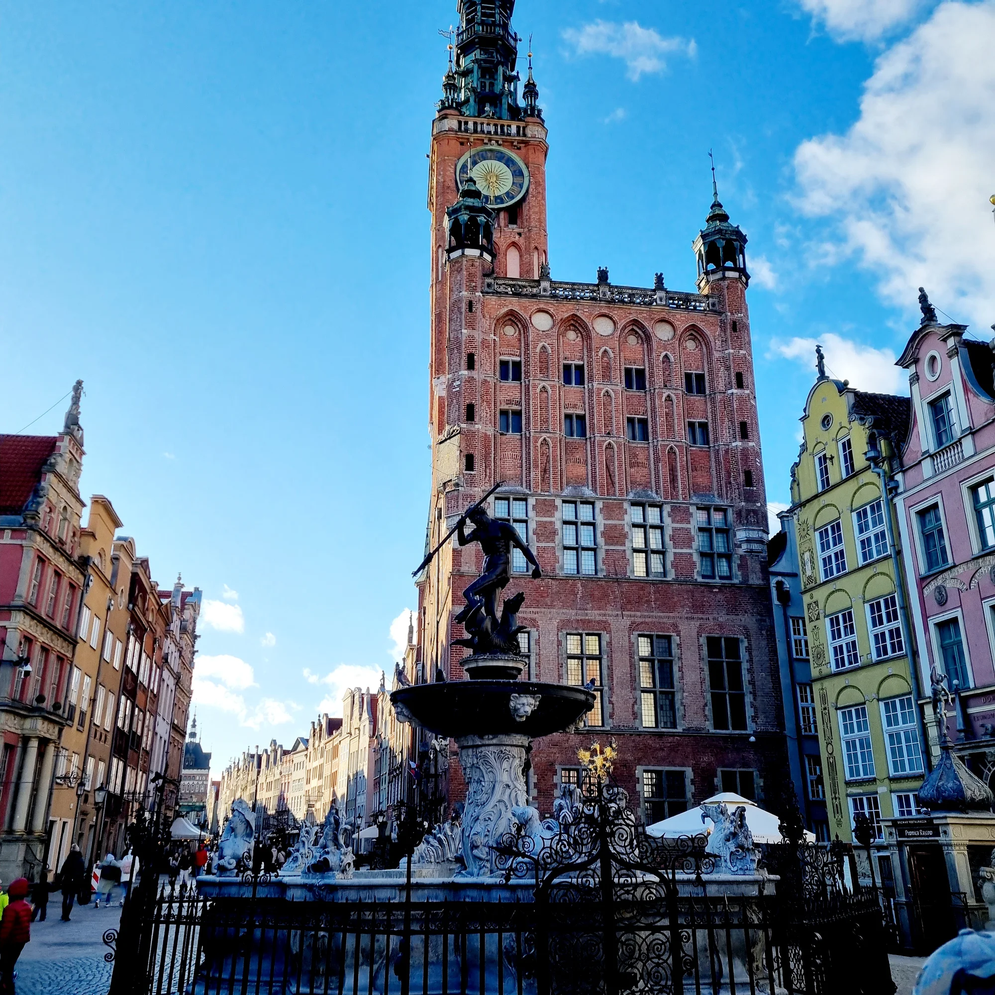 Historické centrum Gdaňsku: ubytování v moderním hotelu i památky